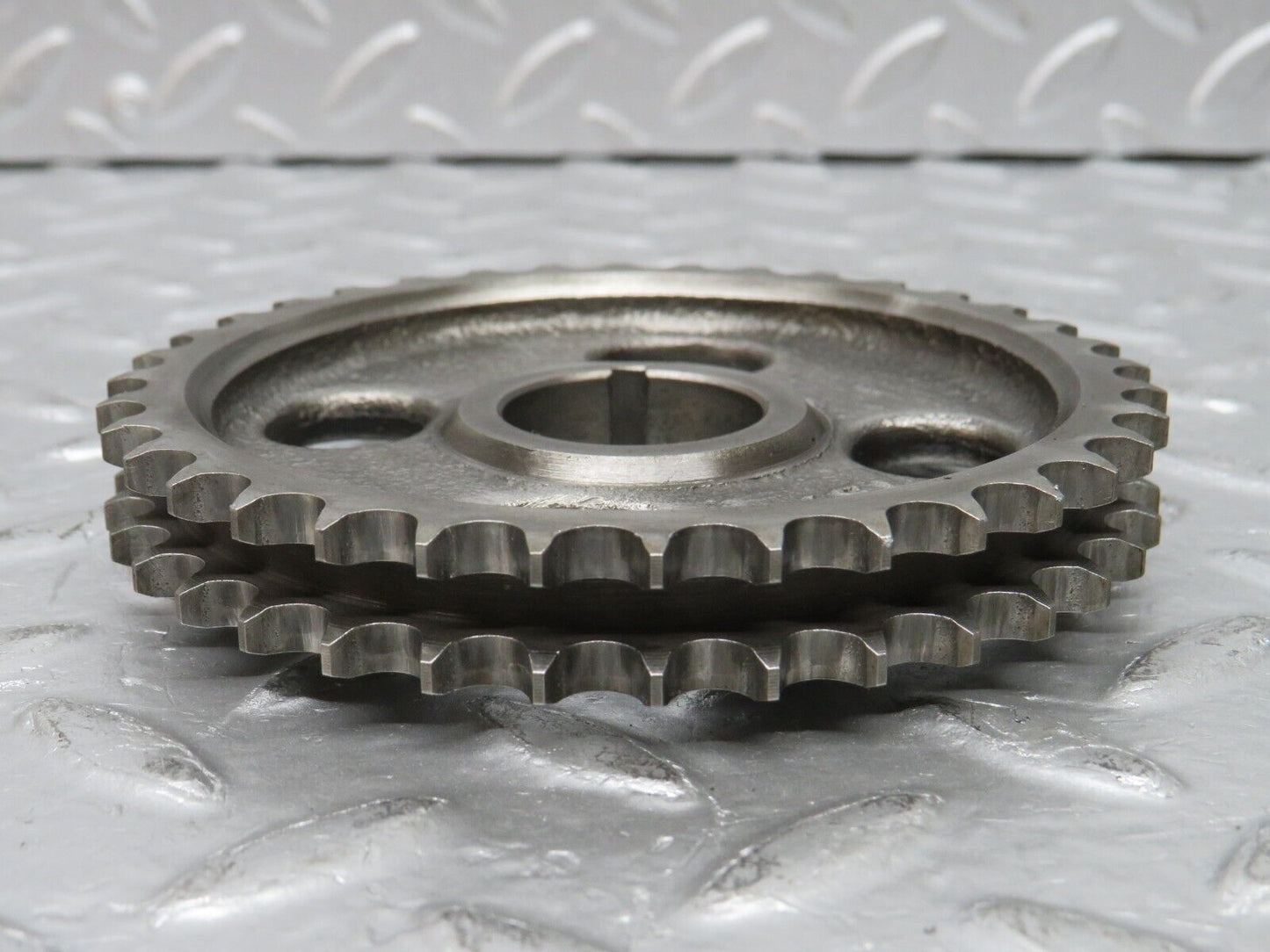 32783 Mercedes-Benz C107 R107 350 V8 Camshaft Timing Gear 1160520609