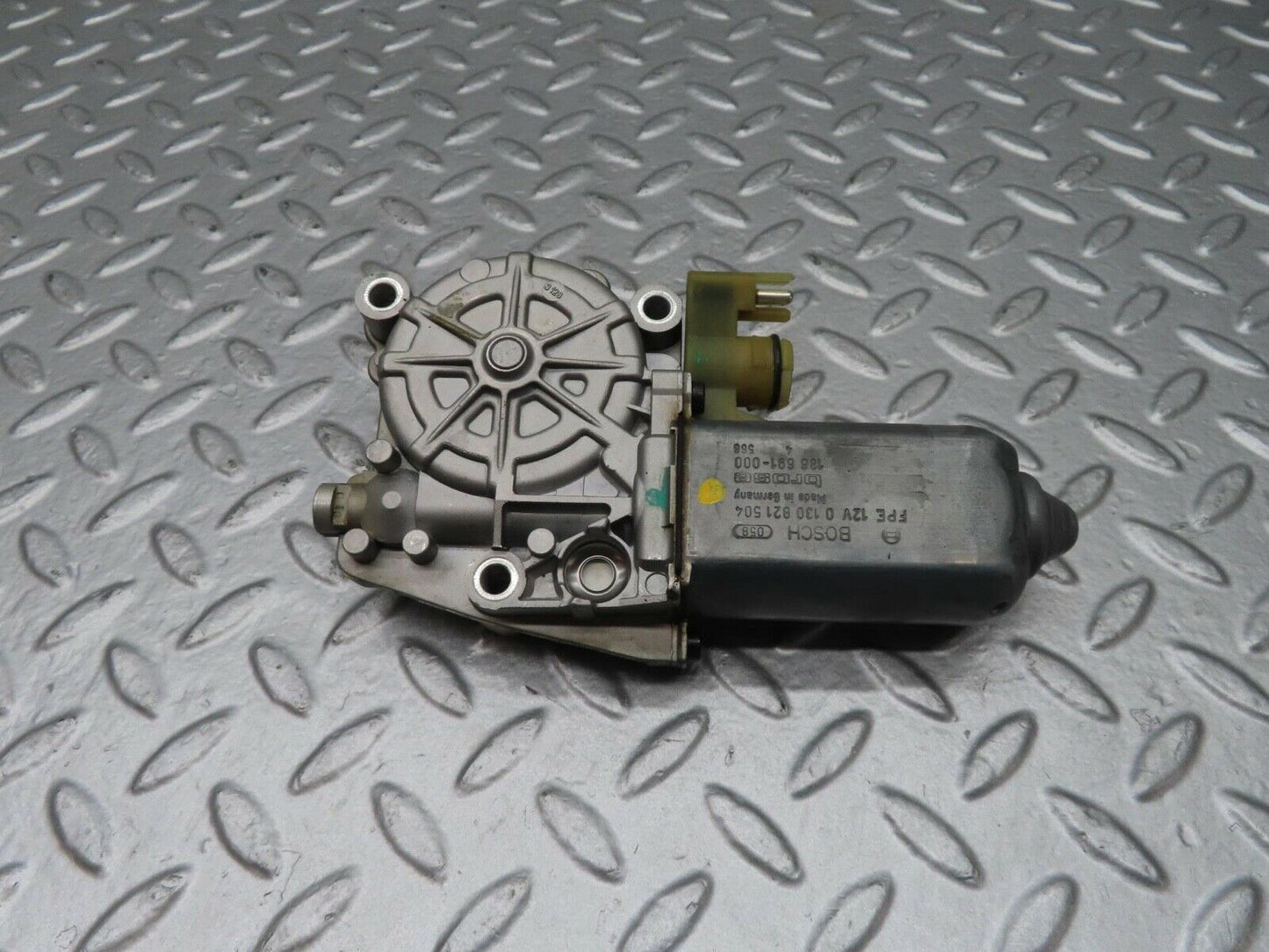 14975 Mercedes-Benz W140 S320 Front Left Window Regulator Motor 0130821504
