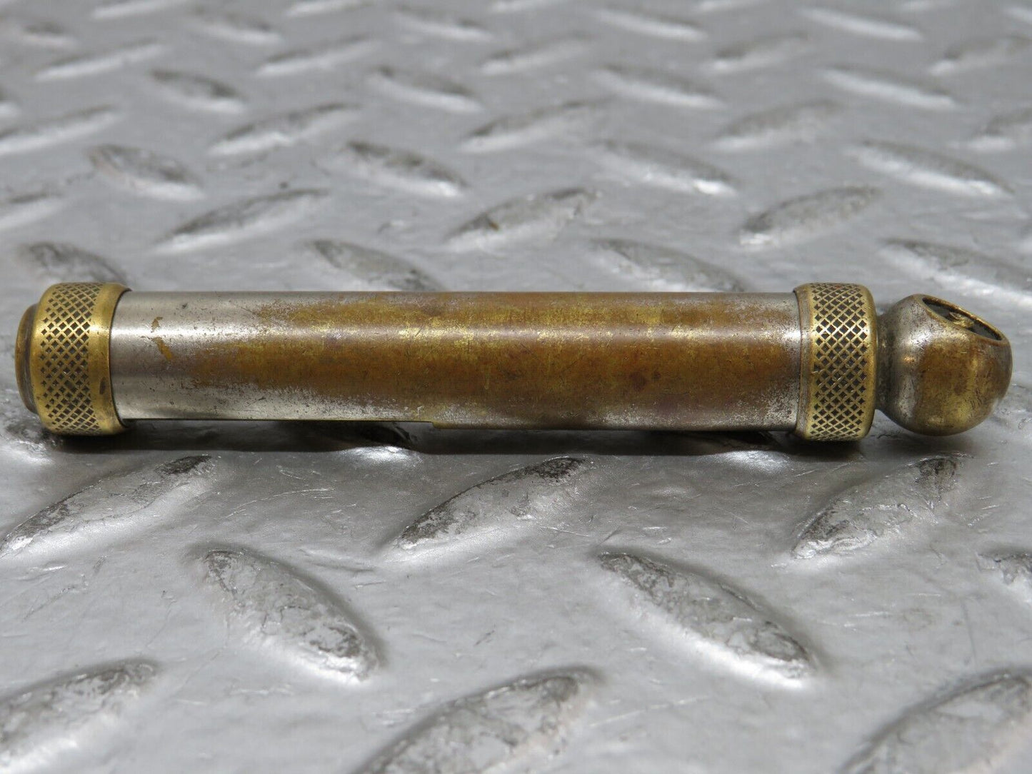 27021 Mercedes-Benz Tyre Pressure Gauge