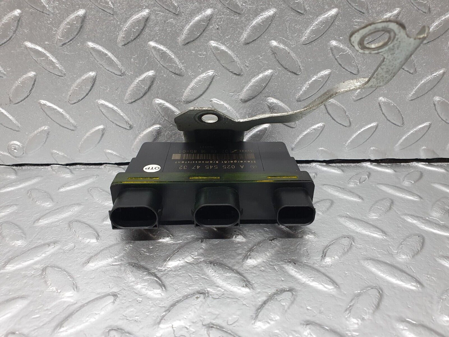 41862 Mercedes-Benz W202 C200 Brake Assist Control Unit 0255454732