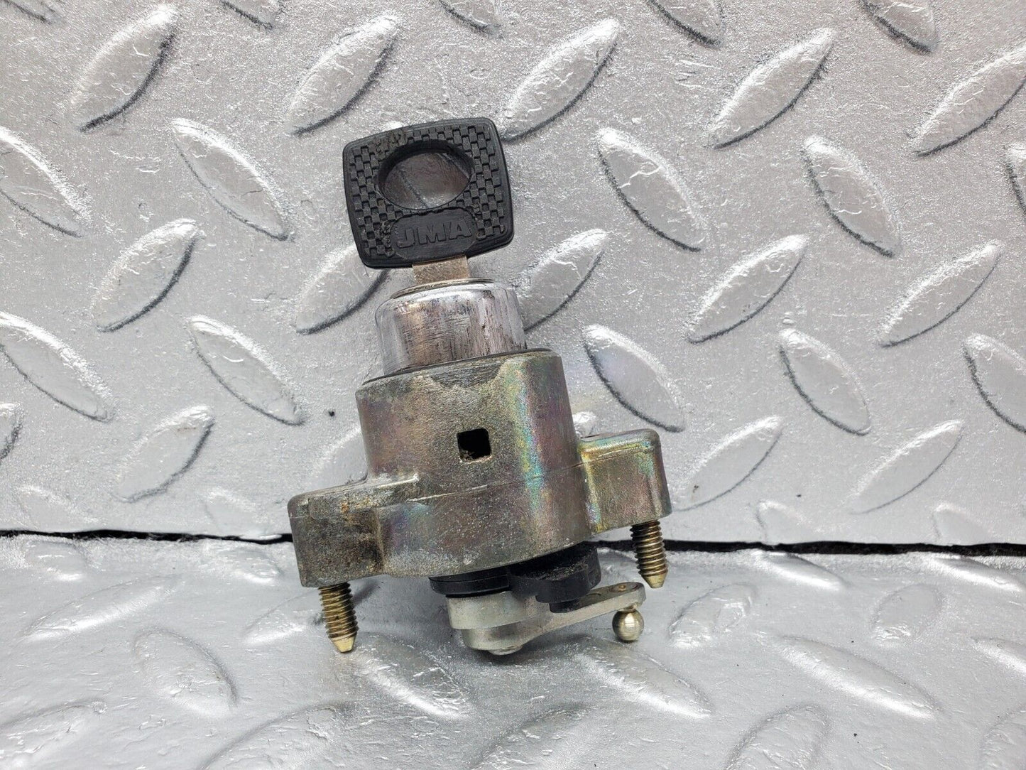 45640 Mercedes-Benz W126 420SE Trunk Lock With Key