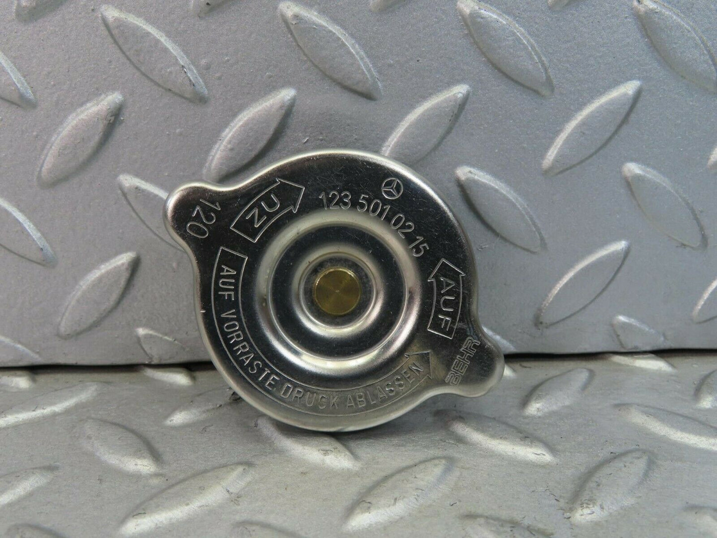 8785 Mercedes-Benz W123 Radiator Cap 1235010215