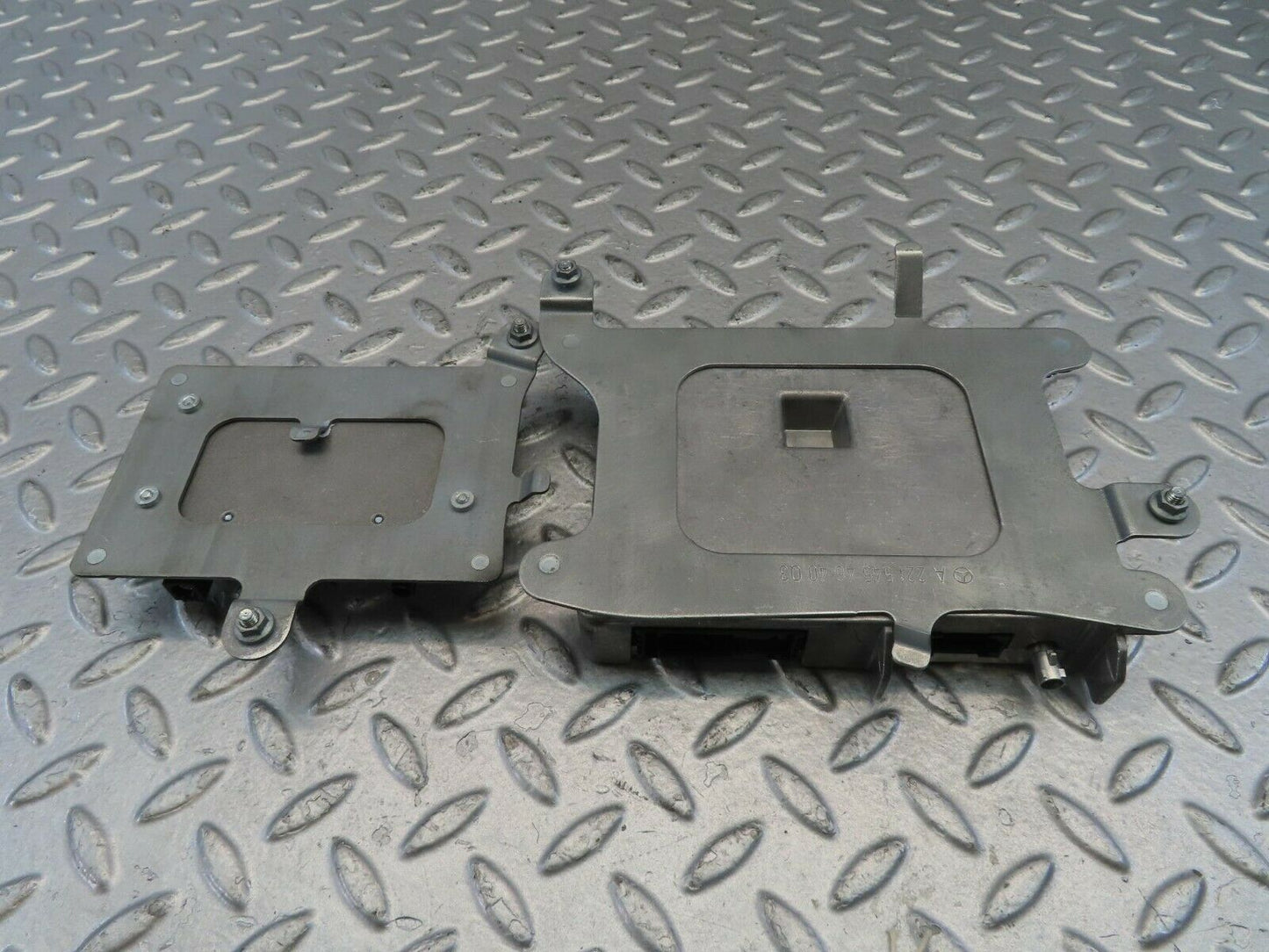 11185 Mercedes-Benz W221 S320 Bluetooth Control Module 2218703126/2118200885