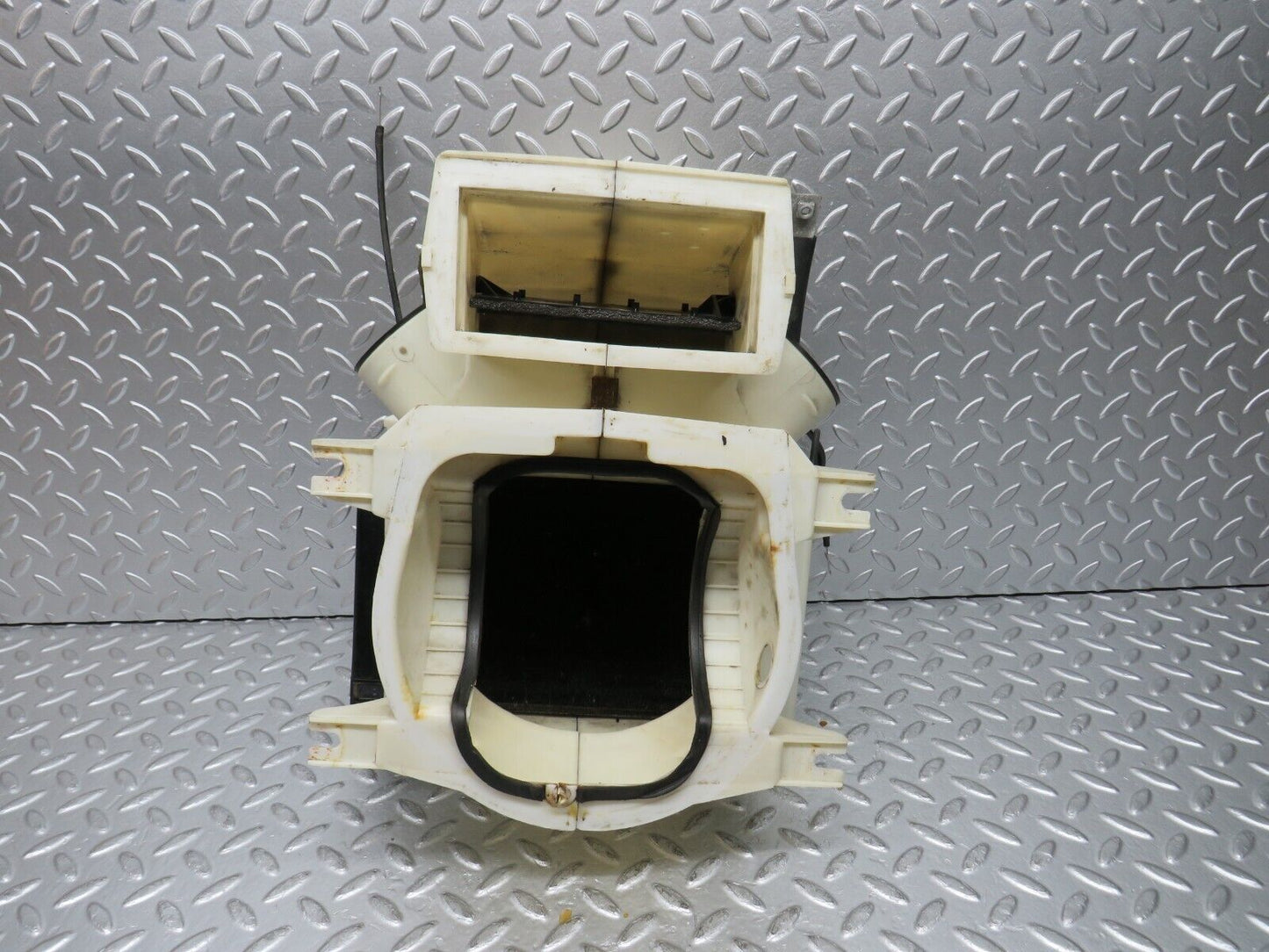 30165 Porsche 924 Heater Box Blower Housing 321819095