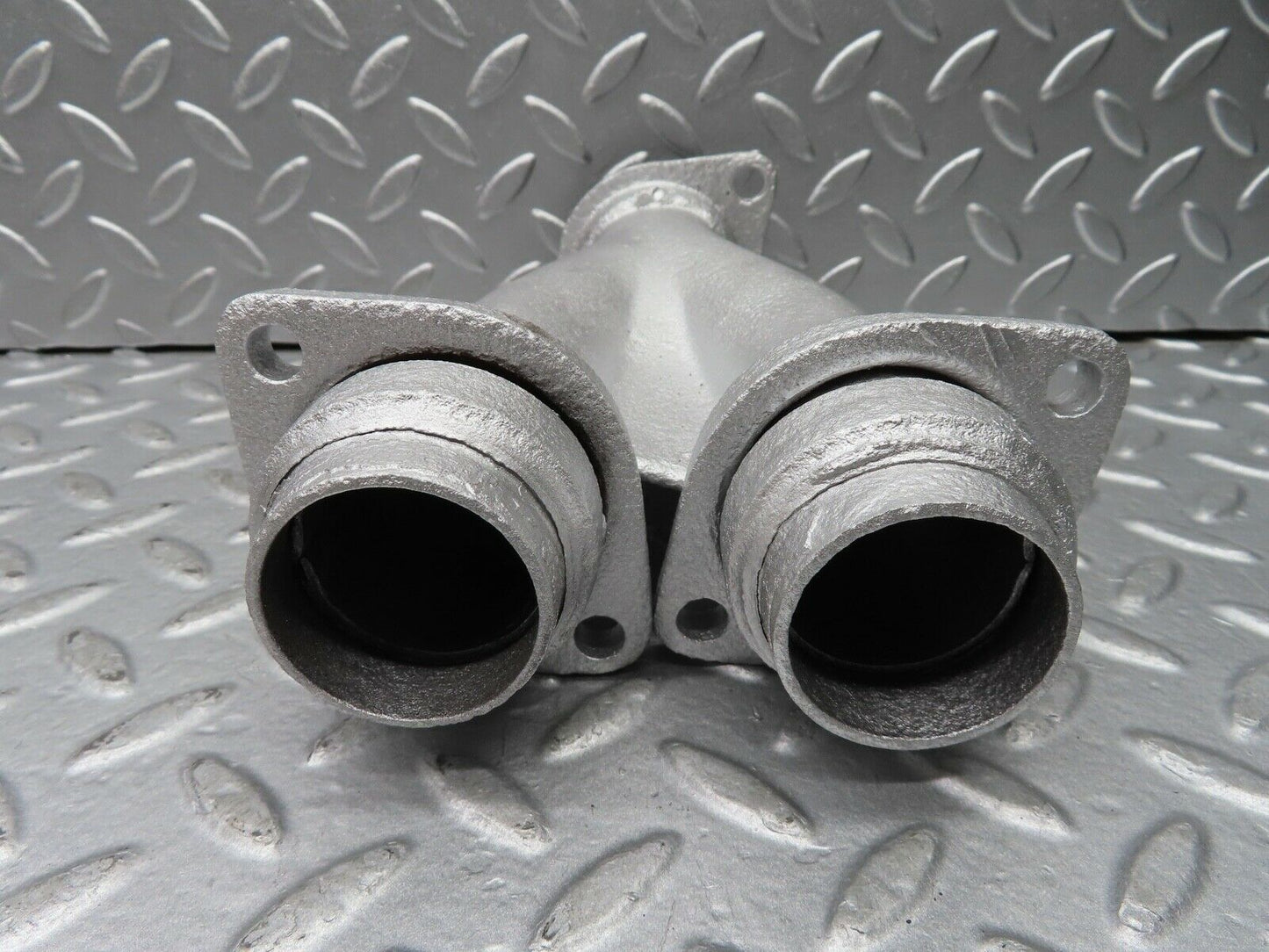 20397 Mercedes-Benz W114 280CE Coupe Exhaust Pipe Connector