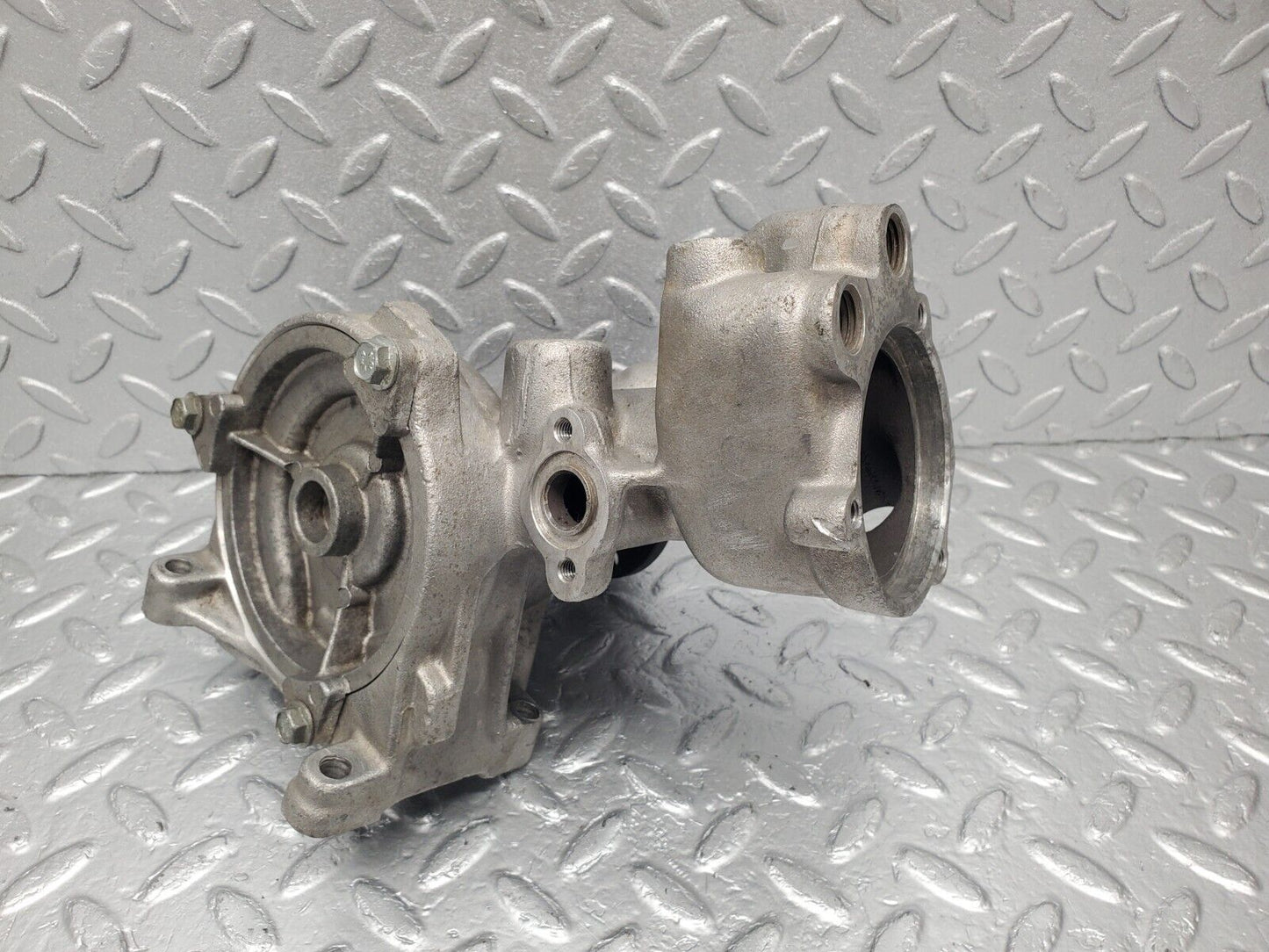 46160 Mercedes-Benz W124 280E Water Pump