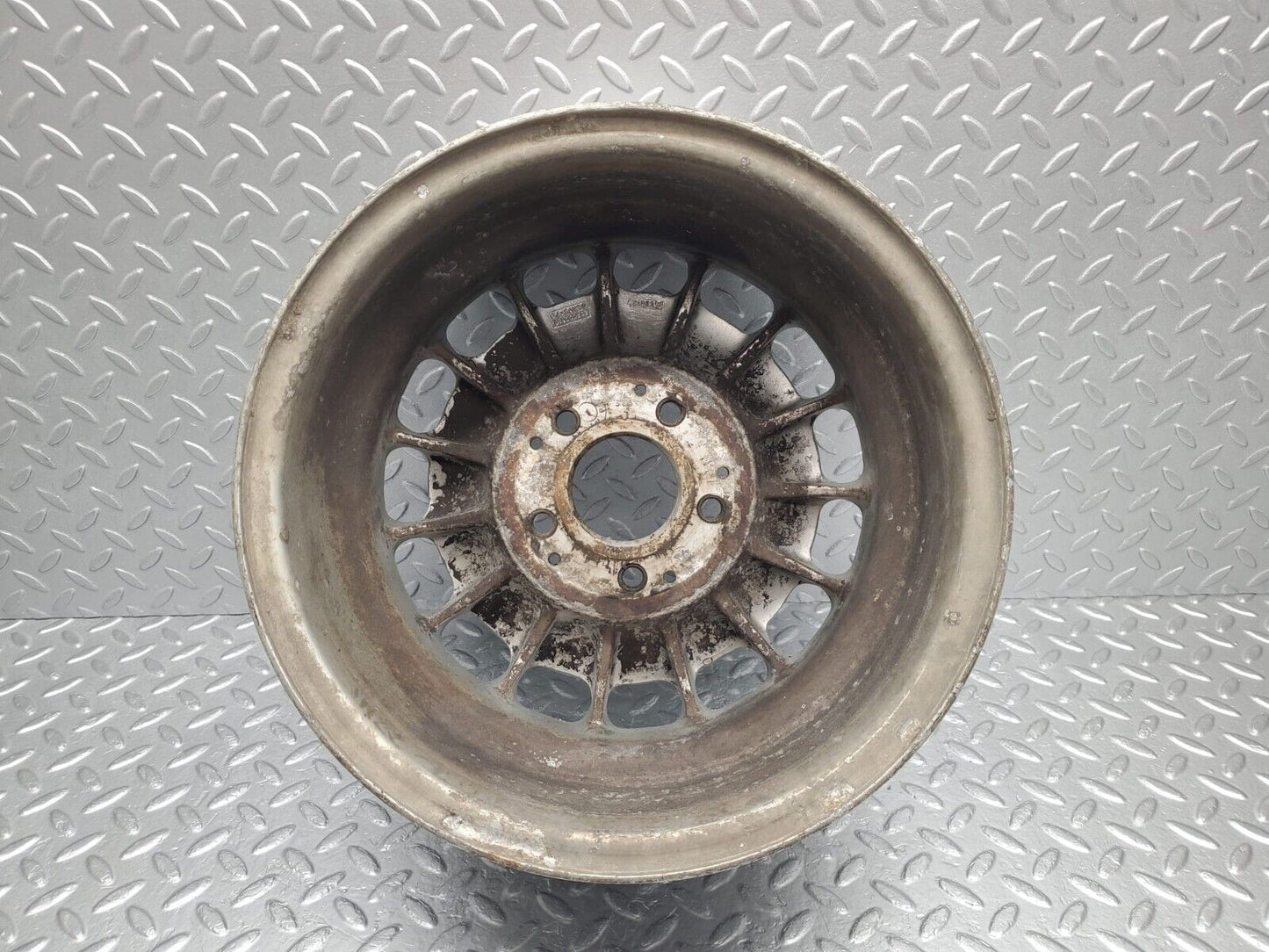 46813 Mercedes-Benz Alloy Wheel Mexican Hat 6Jx14H2 ET30 1084000902