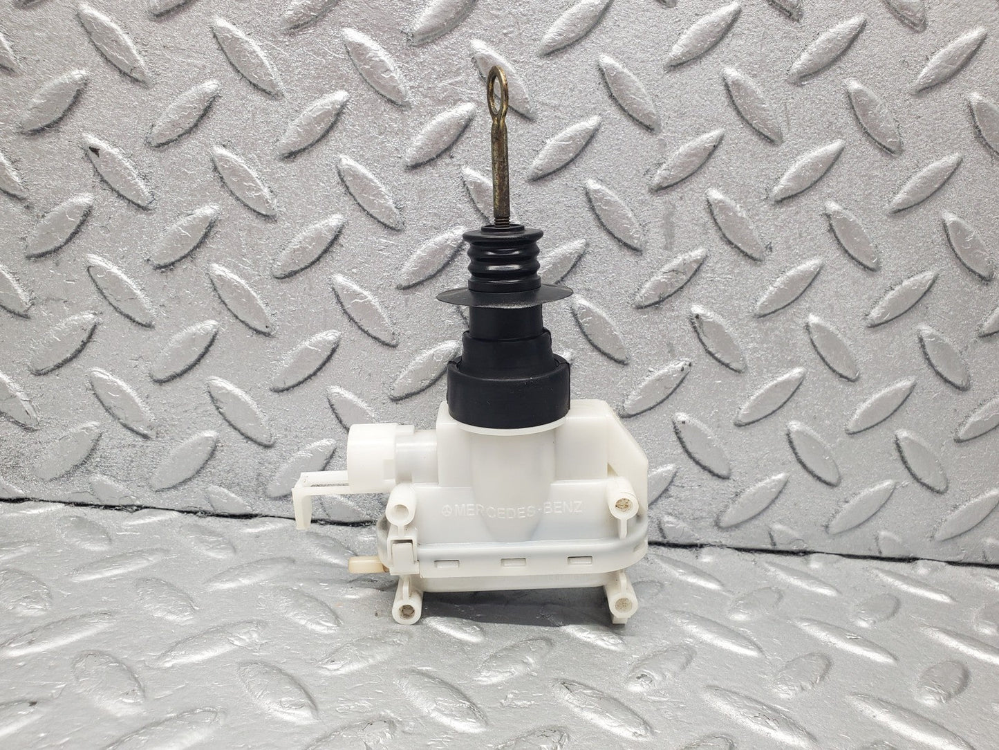 W201 Baby Benz front right door lock vacuum actuator used OEM