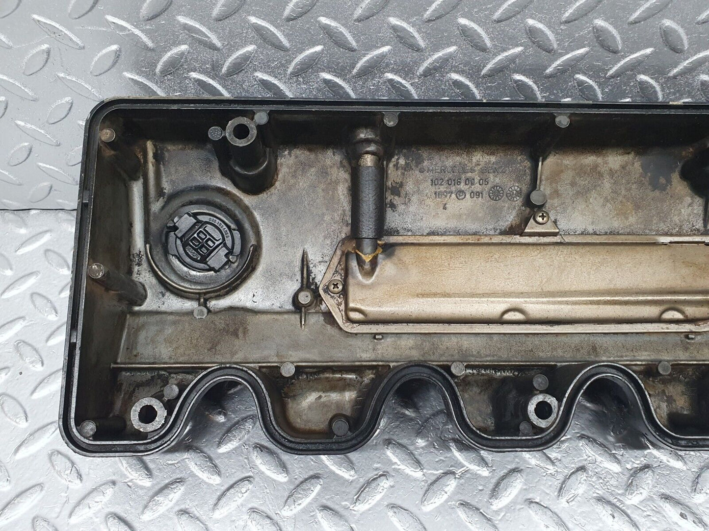 44194 Mercedes-Benz C123 230CE Coupe Rocker Cover 1020160905