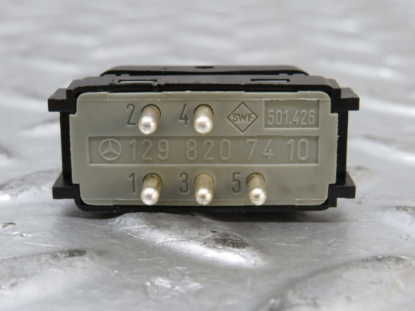 27558 Mercedes-Benz S124 300TE Rear Windscreen Defroster Switch 1298207410