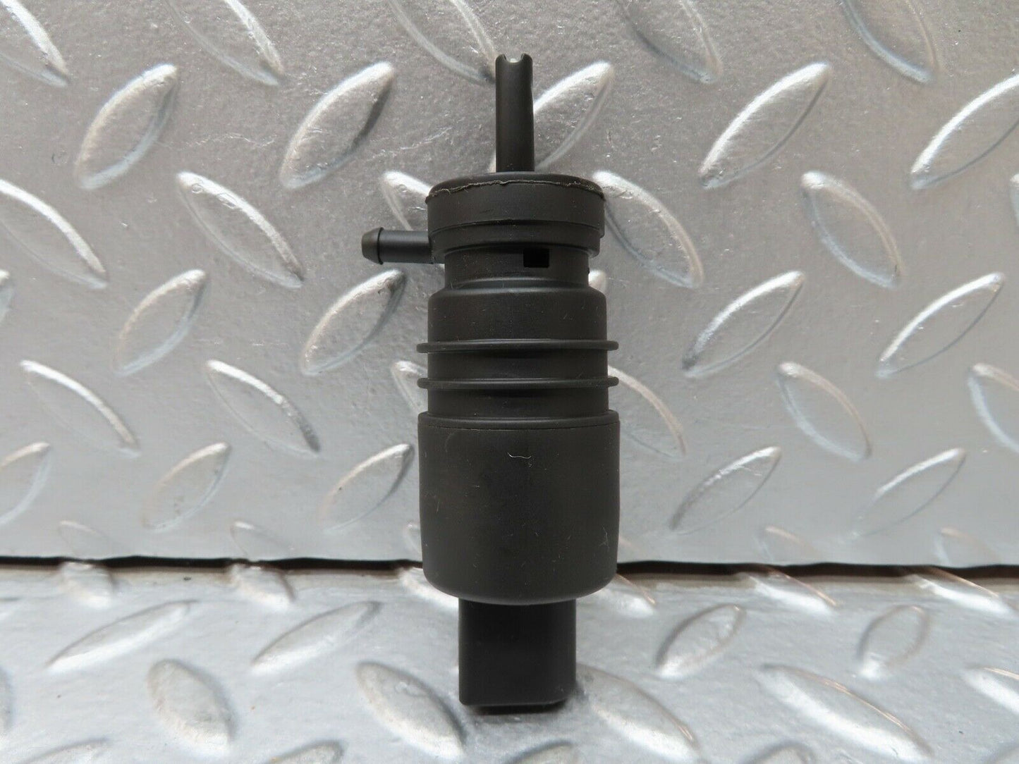 19932 Mercedes-Benz R129 300SL Coupe Windscreen Washer Pump