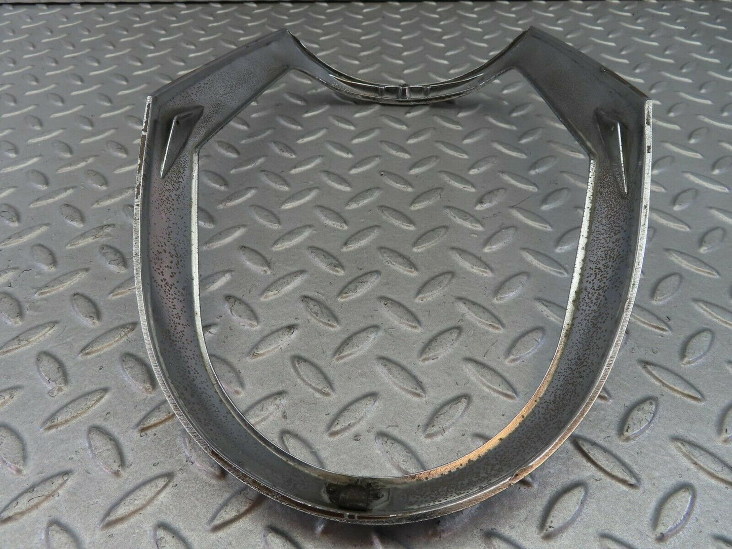 8126 Mercedes-Benz W108 Headlight Chrome Frame