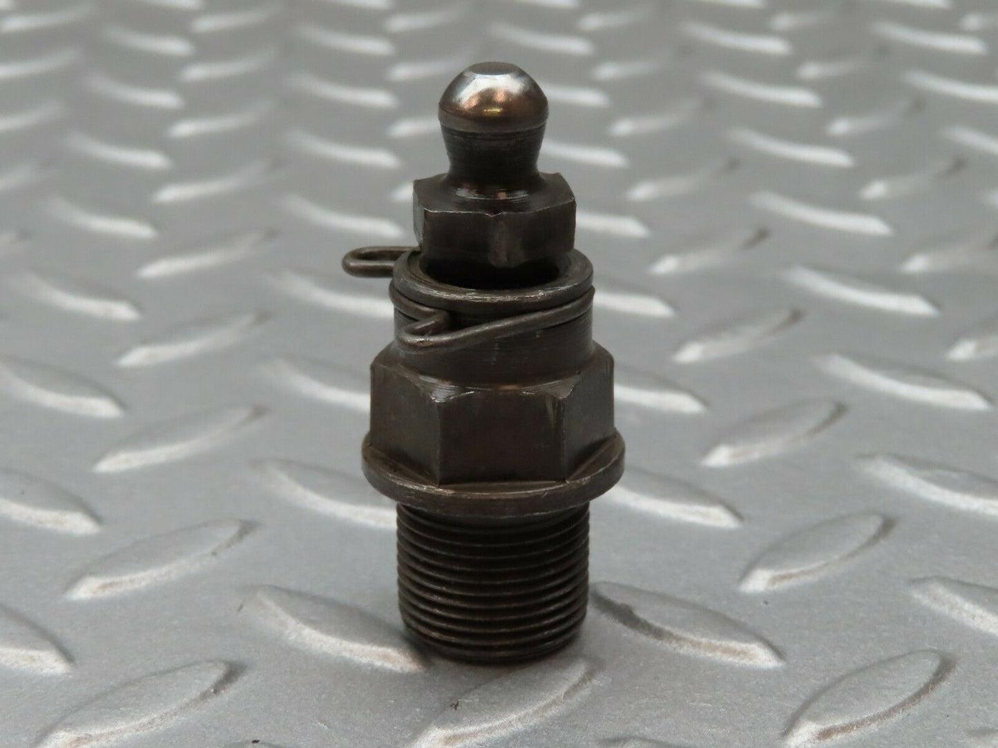 3542 Mercedes-Benz W108 280SE Ball Studs For Rocker Arm Mounting (Timing)