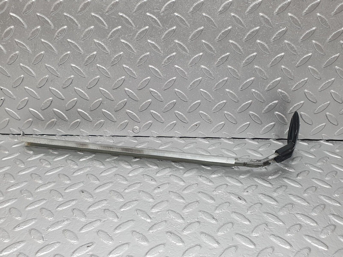 43334 Mercedes-Benz W108 280SE Front Right Seat Sliding Adjust Handle