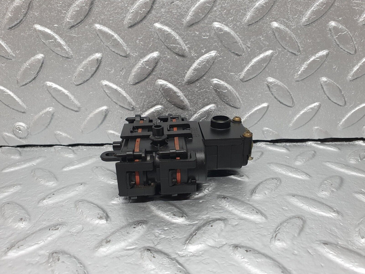 42256 Mercedes-Benz R129 320SL Coupe Heater Box Vacuum Actuator