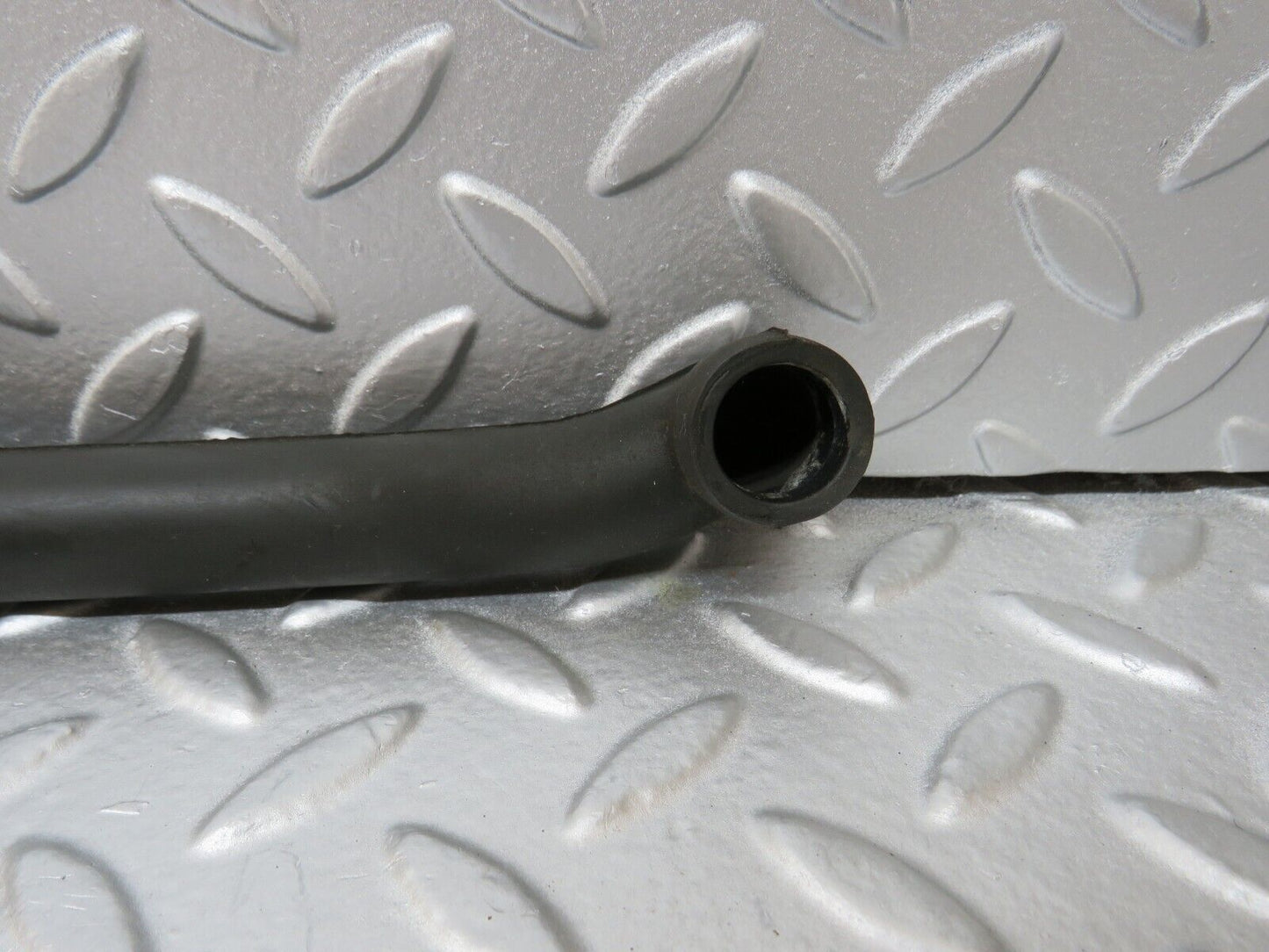 35068 Mercedes-Benz W210 320E EGR Air Pump Pipe Hose 1122380082