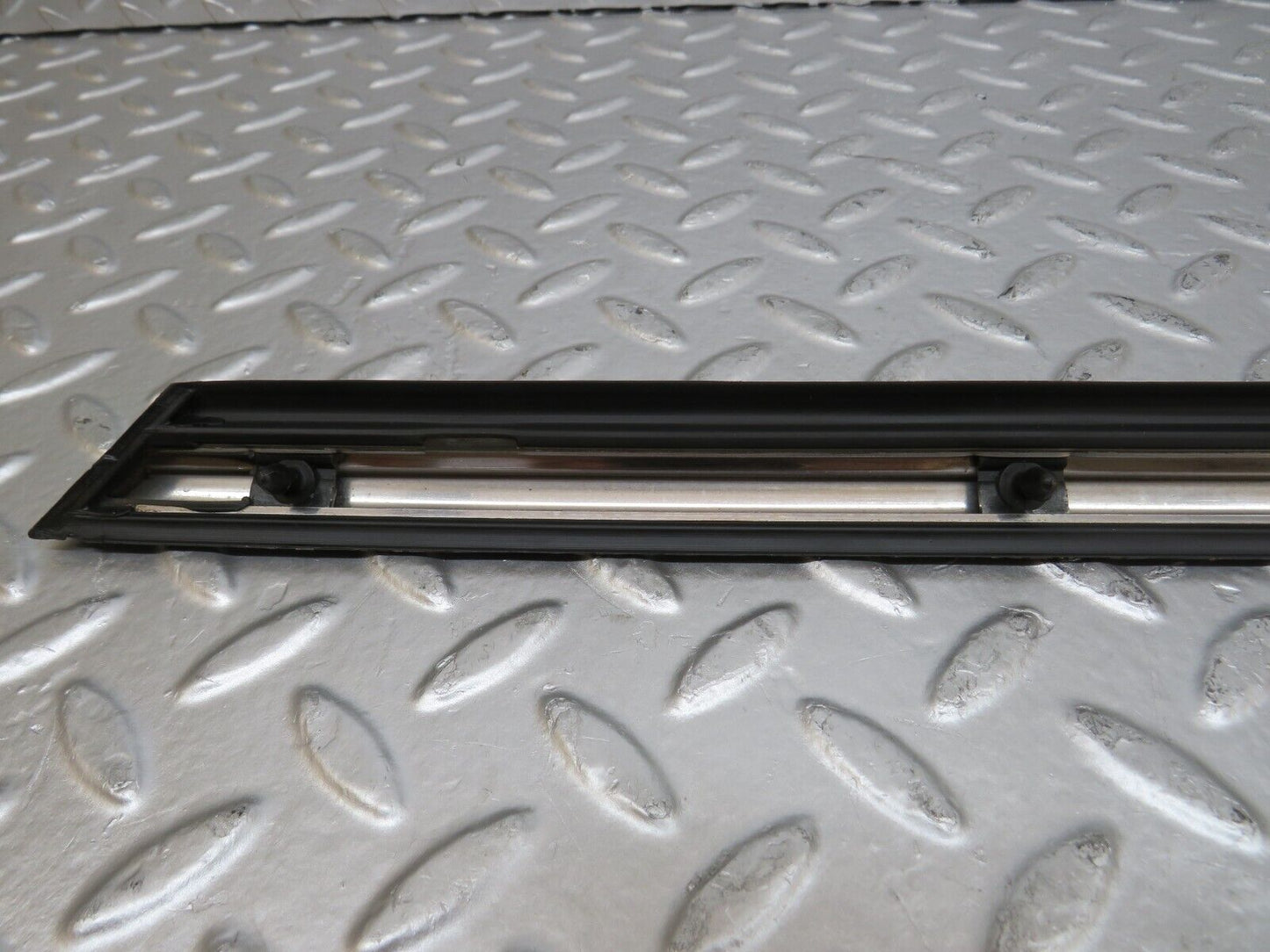 26078 Mercedes-Benz W116 450SE Rear Right Door Centre Moulding Trim