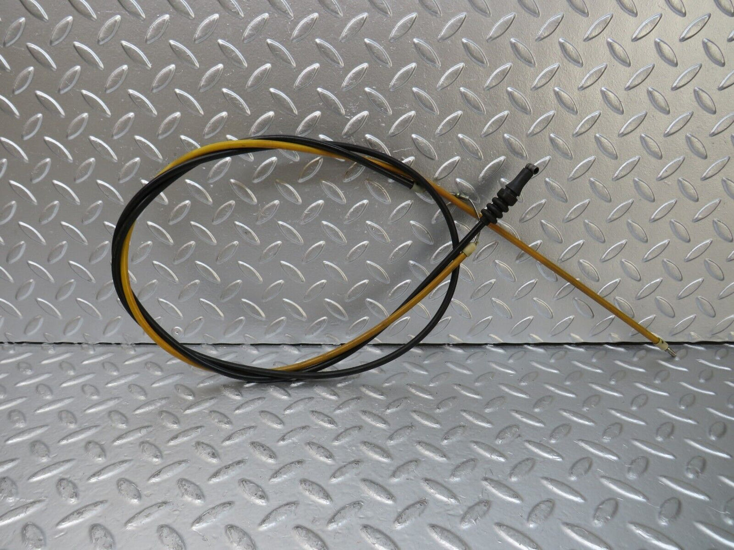 25017 Mercedes-Benz W140 S320 Bonnet Release Cable