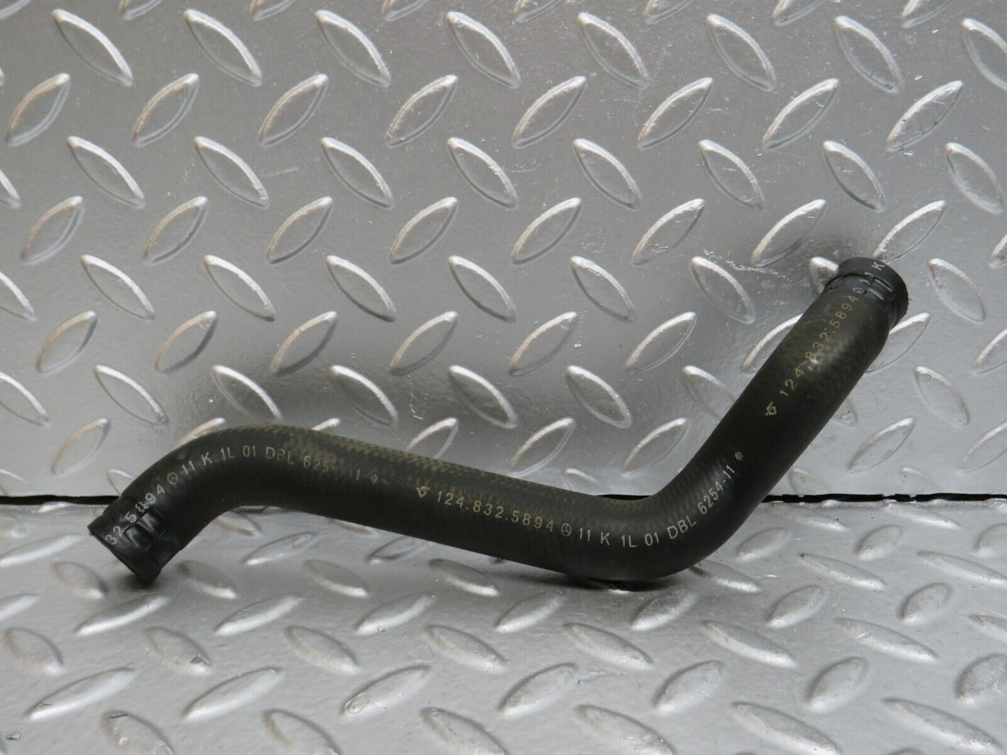 29562 Mercedes-Benz W124 230E Water Hose Pipe 1248325894