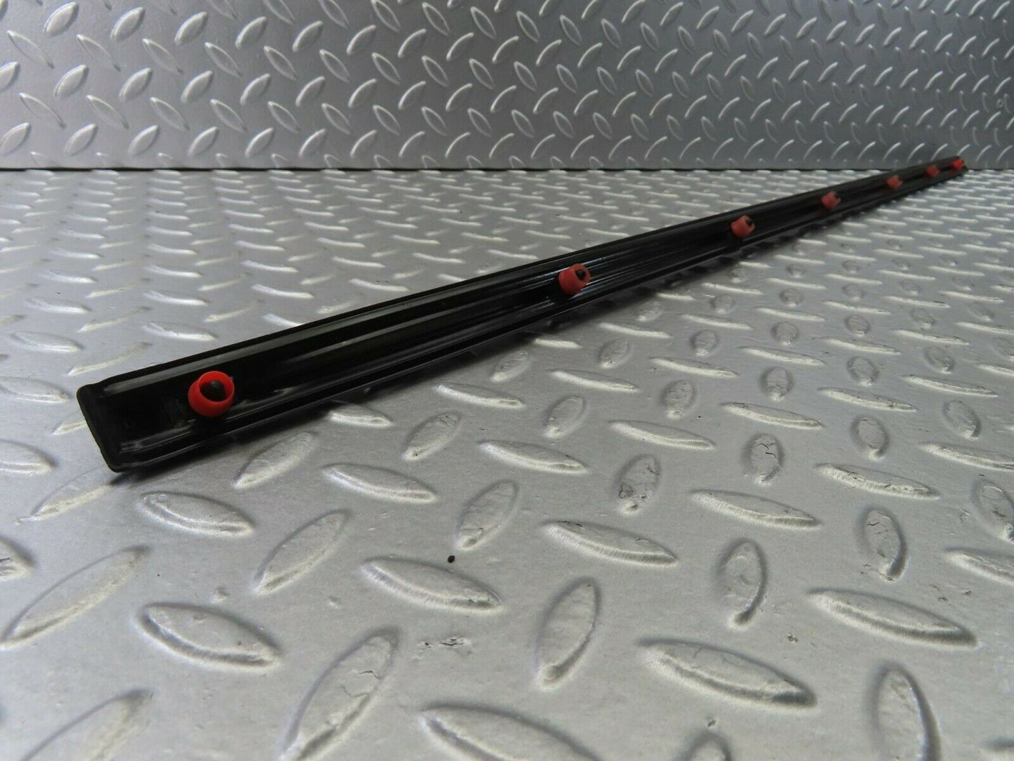 10247 Mercedes-Benz W123 Rear Left Door Centre Moulding Trim