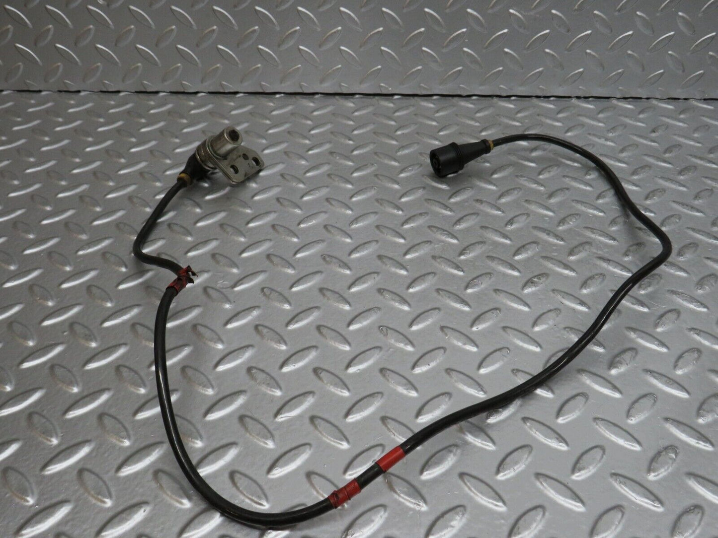 29591 Mercedes-Benz W124 230E ABS Sensor 0265001110