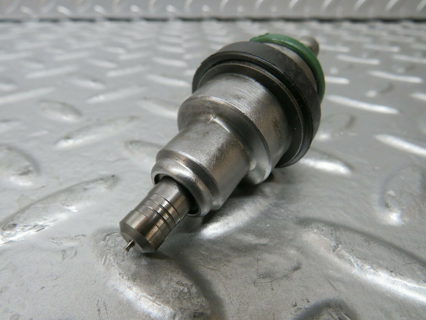 23664 Mercedes-Benz W114 280E Fuel Injector Bosch 0280150014