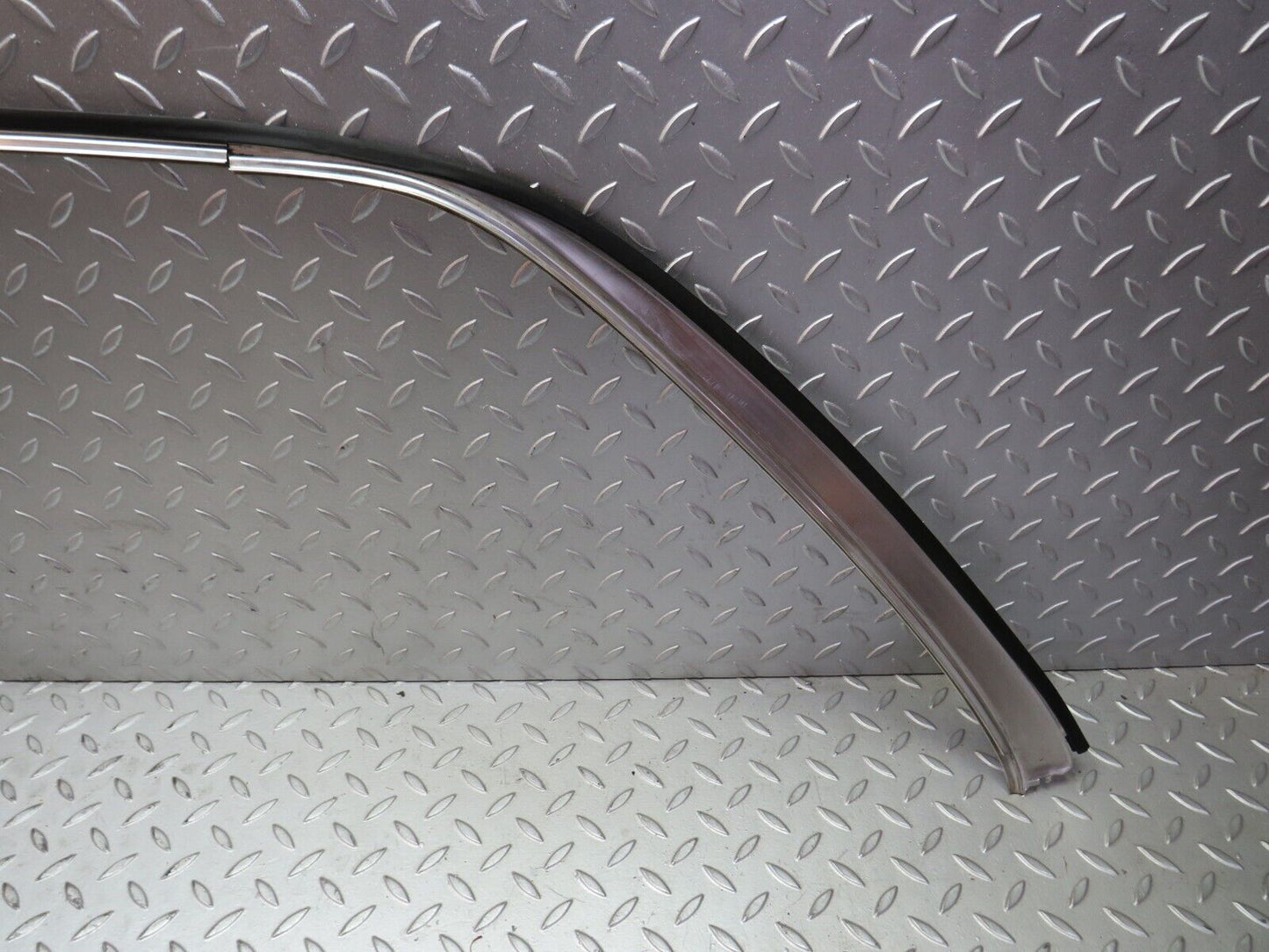 32219 Mercedes-Benz W123 230E Roof Chrome Moulding Trim Right Side