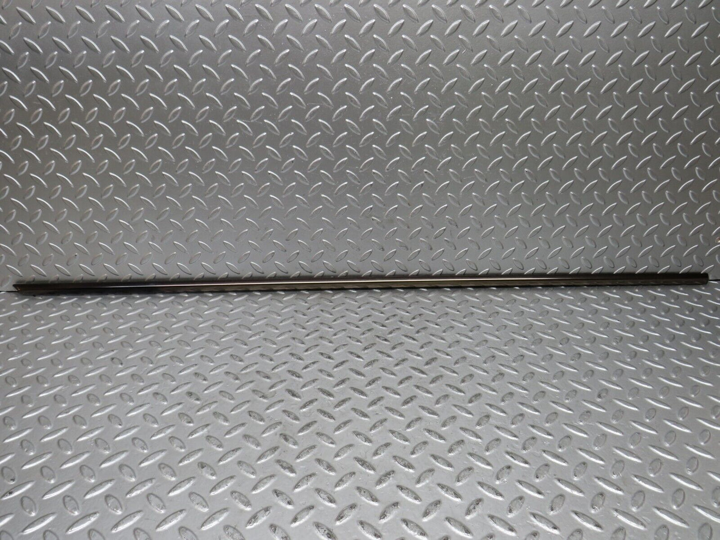 29000 Mercedes-Benz C124 320CE Coupe Front Left Door Chrome Trim