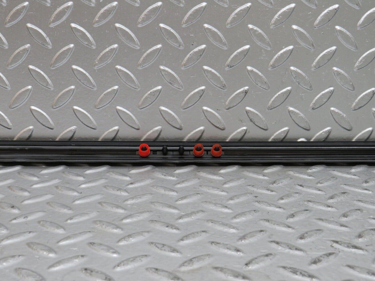 28237 Mercedes-Benz S123 240D Wagon Front Right Door Centre Moulding Trim