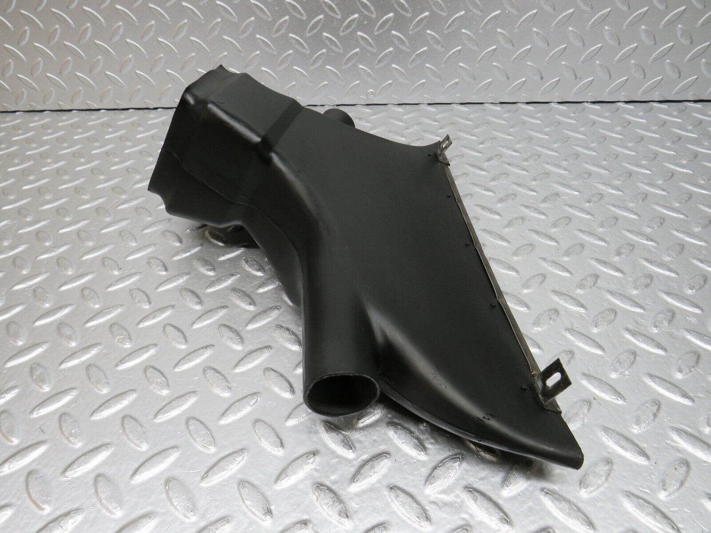 0032 Mercedes-Benz W116 350SE Ventilation Air Duct