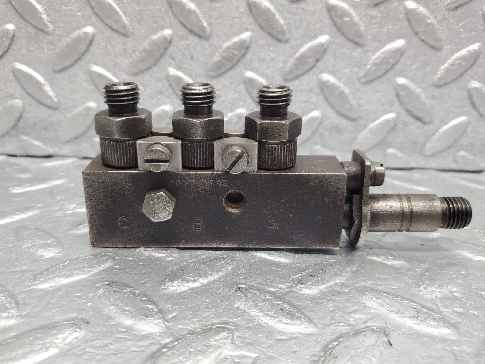 W112 injection distributor block used OEM