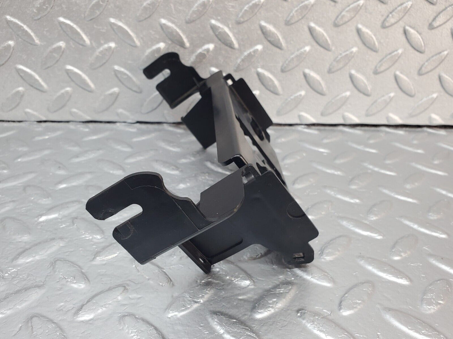 45680 Mercedes-Benz W126 420SE Heater Control Switch Bracket 1268330014