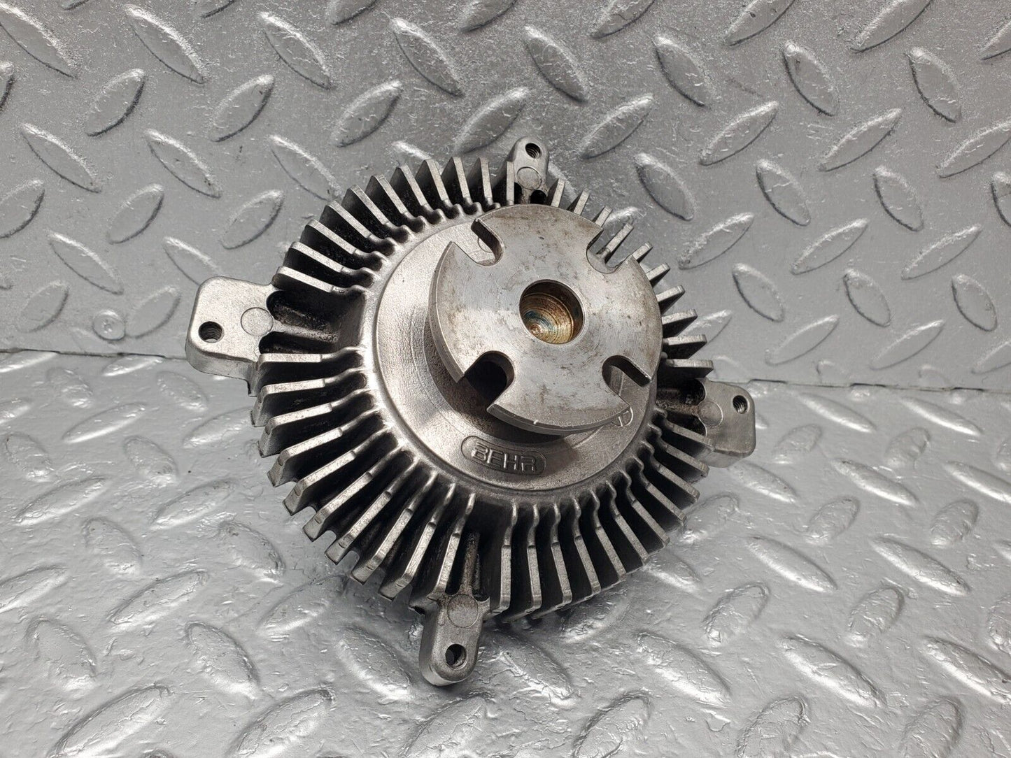 46030 Mercedes-Benz W126 420SE Engine Cooling Fan Clutch 1162001122