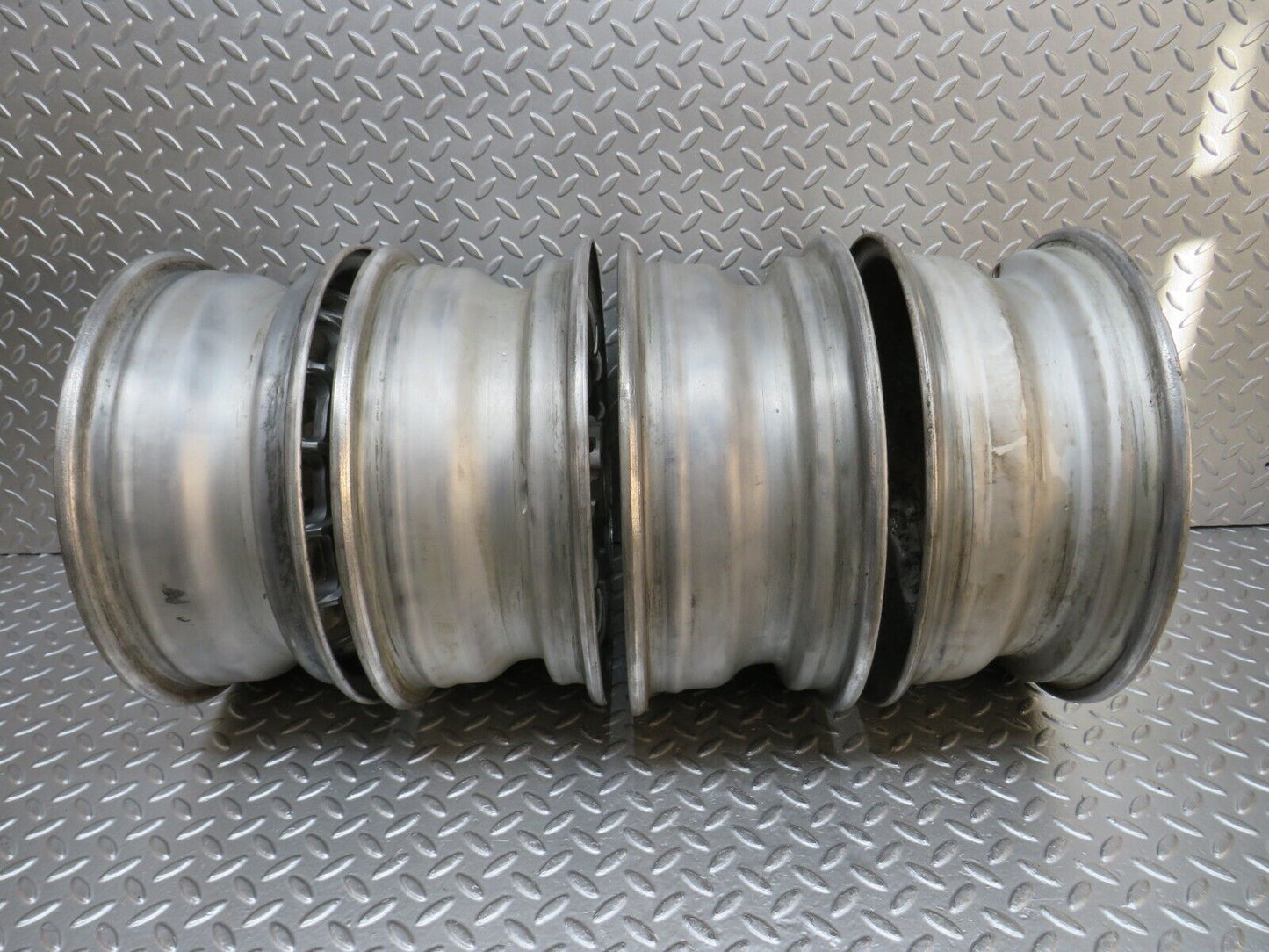 32227 Mercedes-Benz W123 Alloy Wheel Set Mexican Hat 5.5Jx14H2 ET30 1234001702