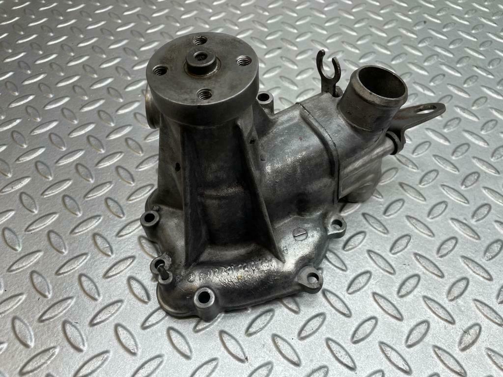 0021 Mercedes-Benz W116 350SE Water Pump With Thermostat Housing 1162030374 1172010201