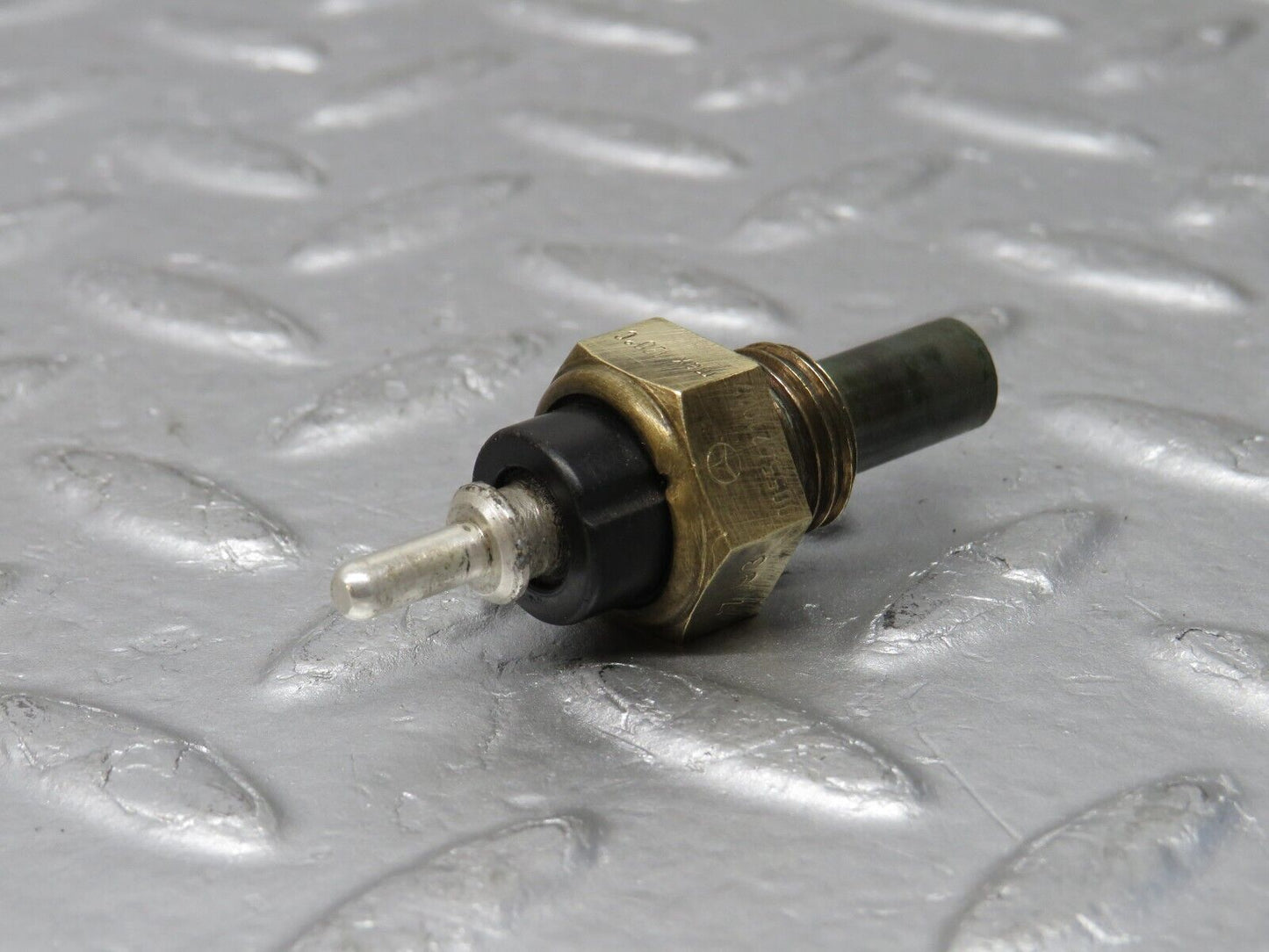 38129 Mercedes-Benz A124 320E Cabriolet Coolant Temperature Sensor VDO 0055421017