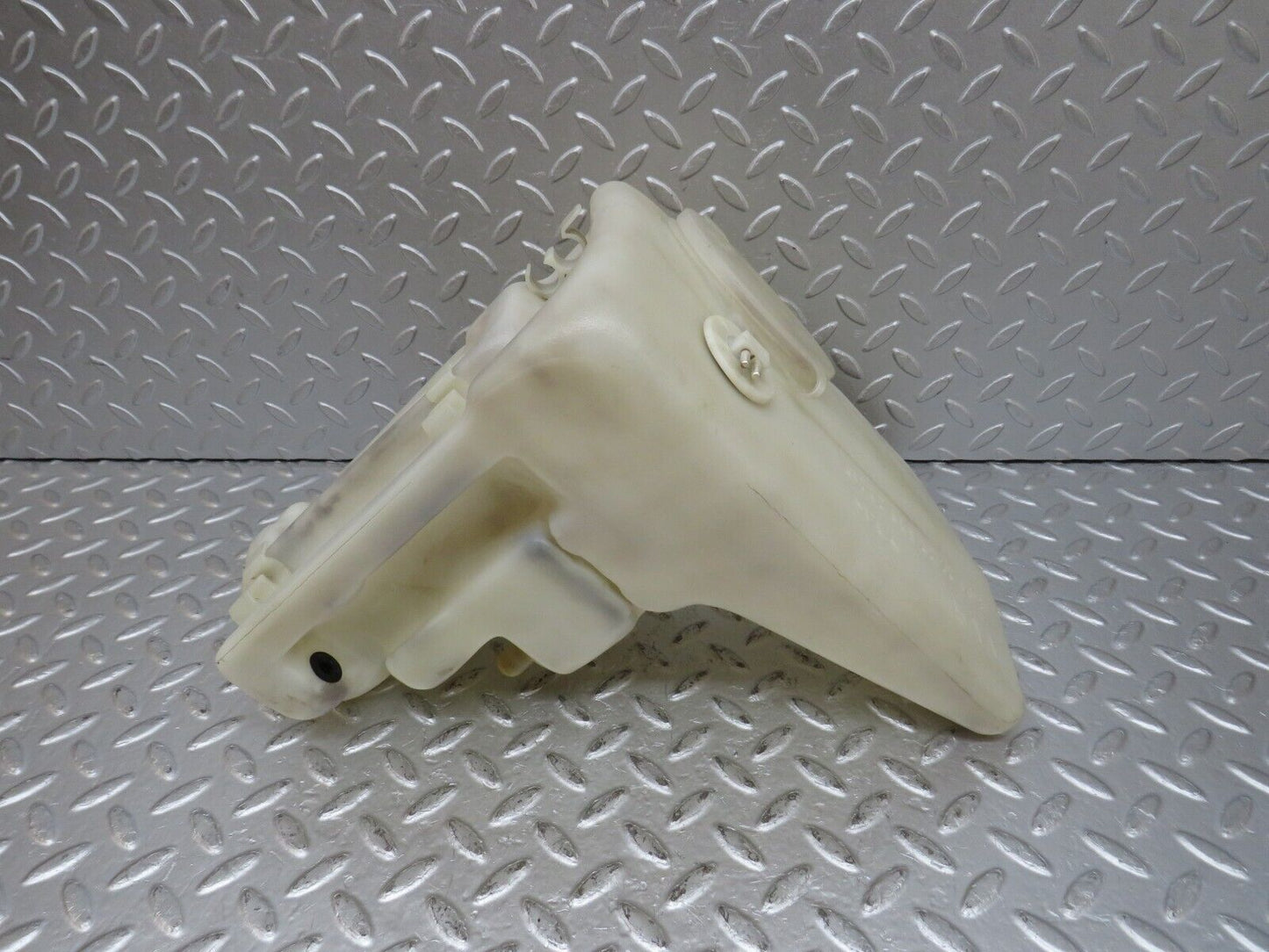 33524 Mercedes-Benz W202 C180 Windscreen Washer Fluid Reservoir 2028690020