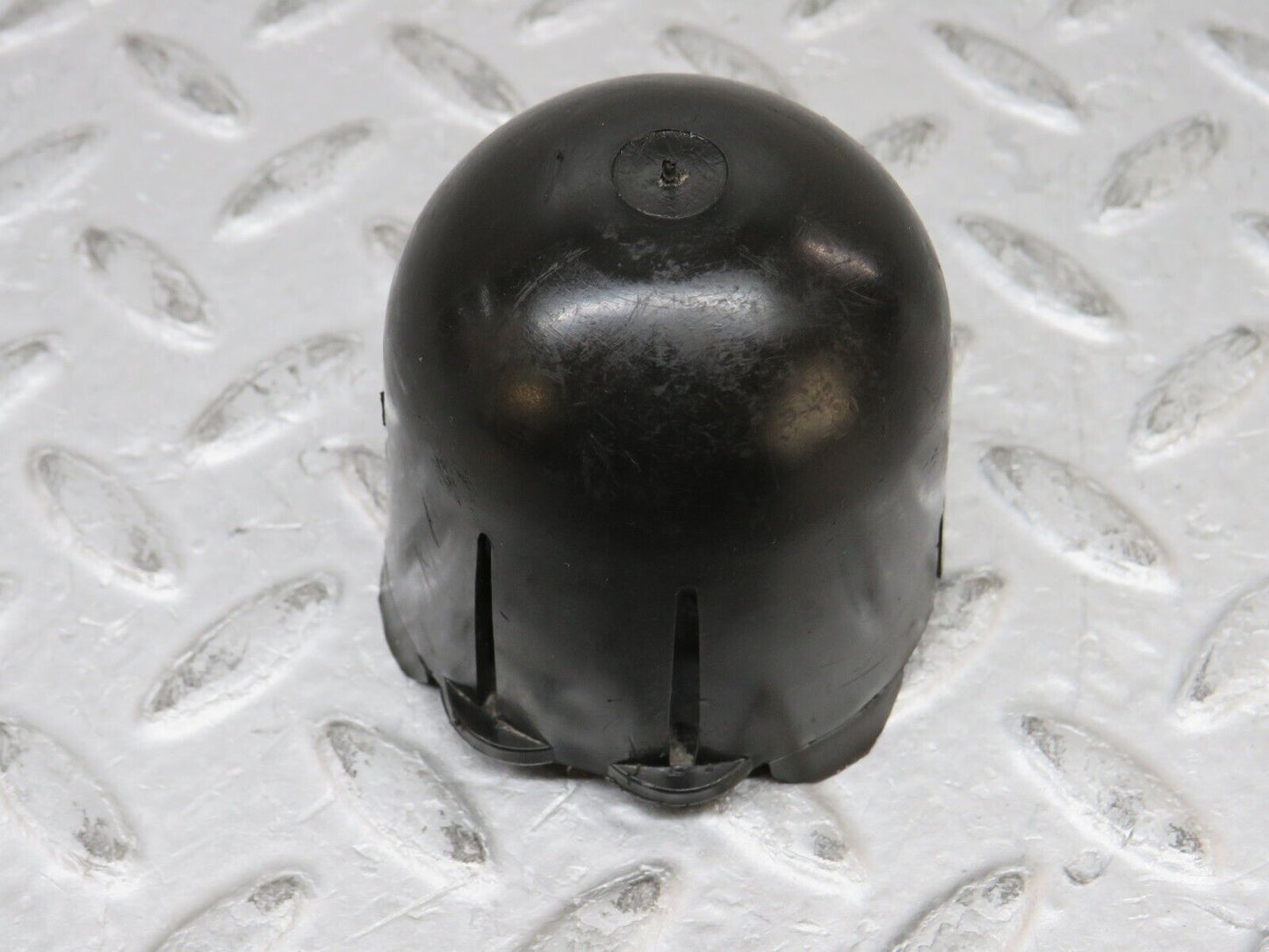 37424 Mercedes-Benz W109 300SEL Rear Shock Absorber Top Plastic Cap 2x