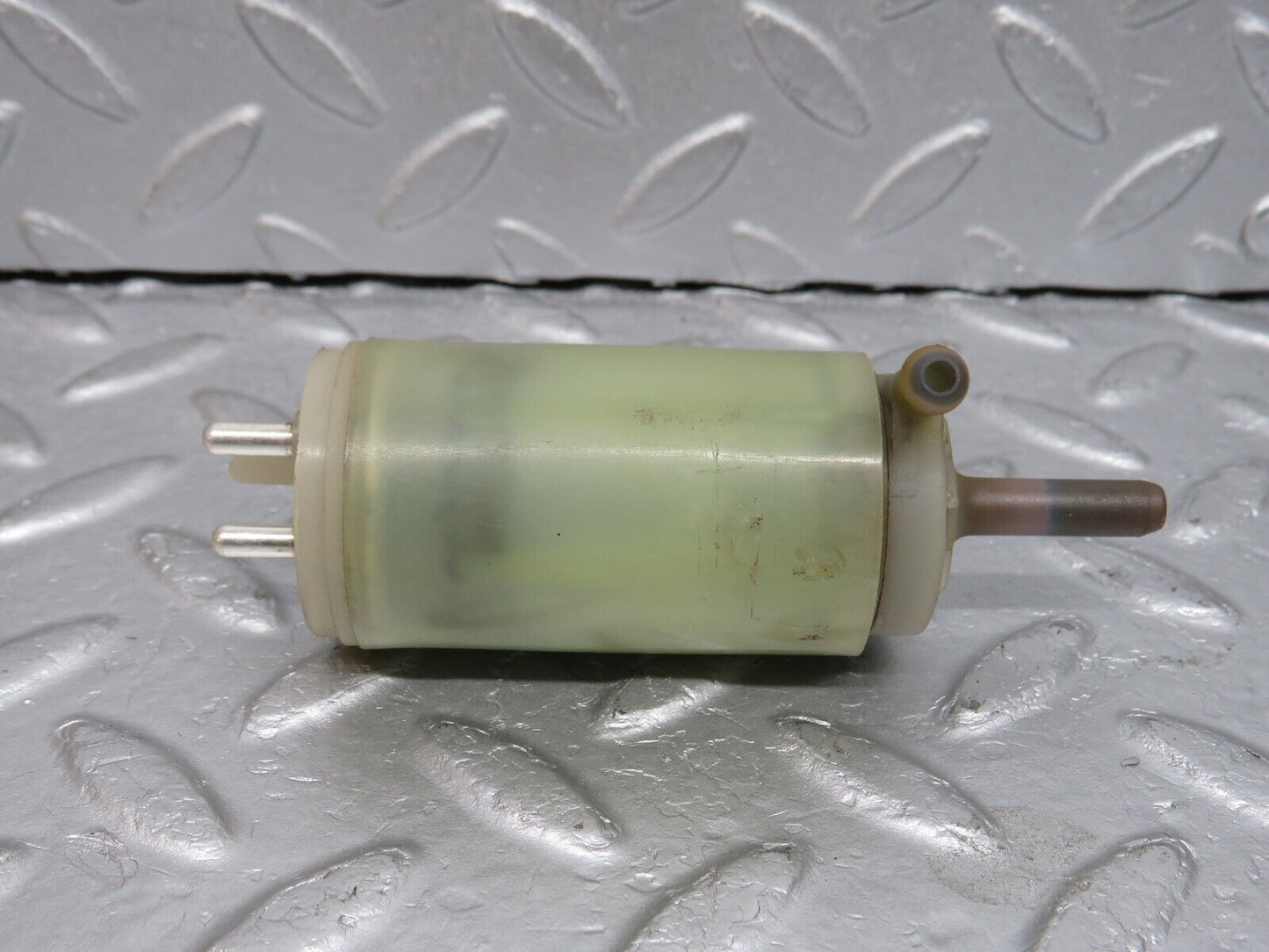 39627 Mercedes-Benz R129 320SL Coupe Windscreen Washer Pump