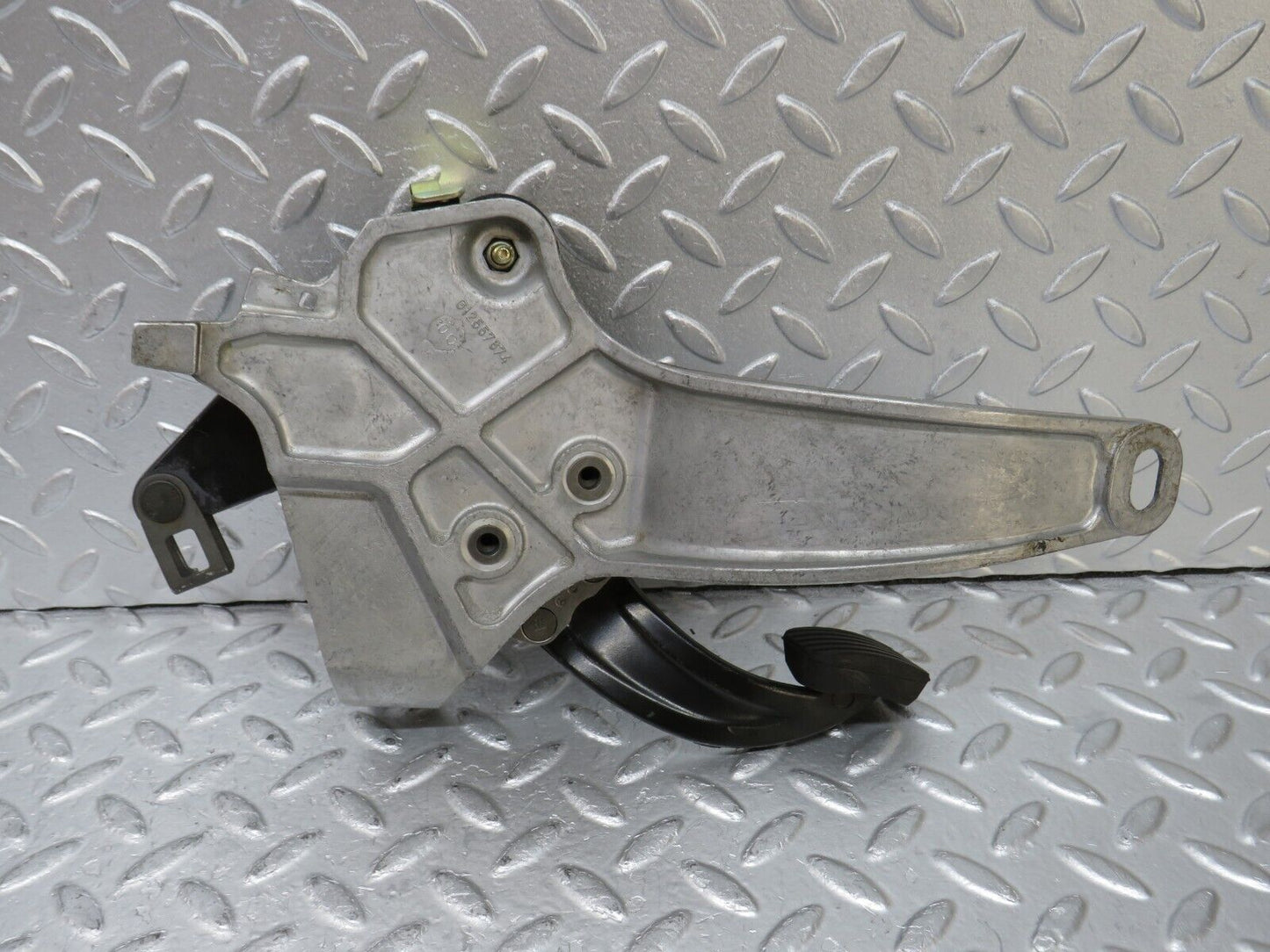 34927 Mercedes-Benz W210 320E Parking Brake Pedal 2024270136 2024270101