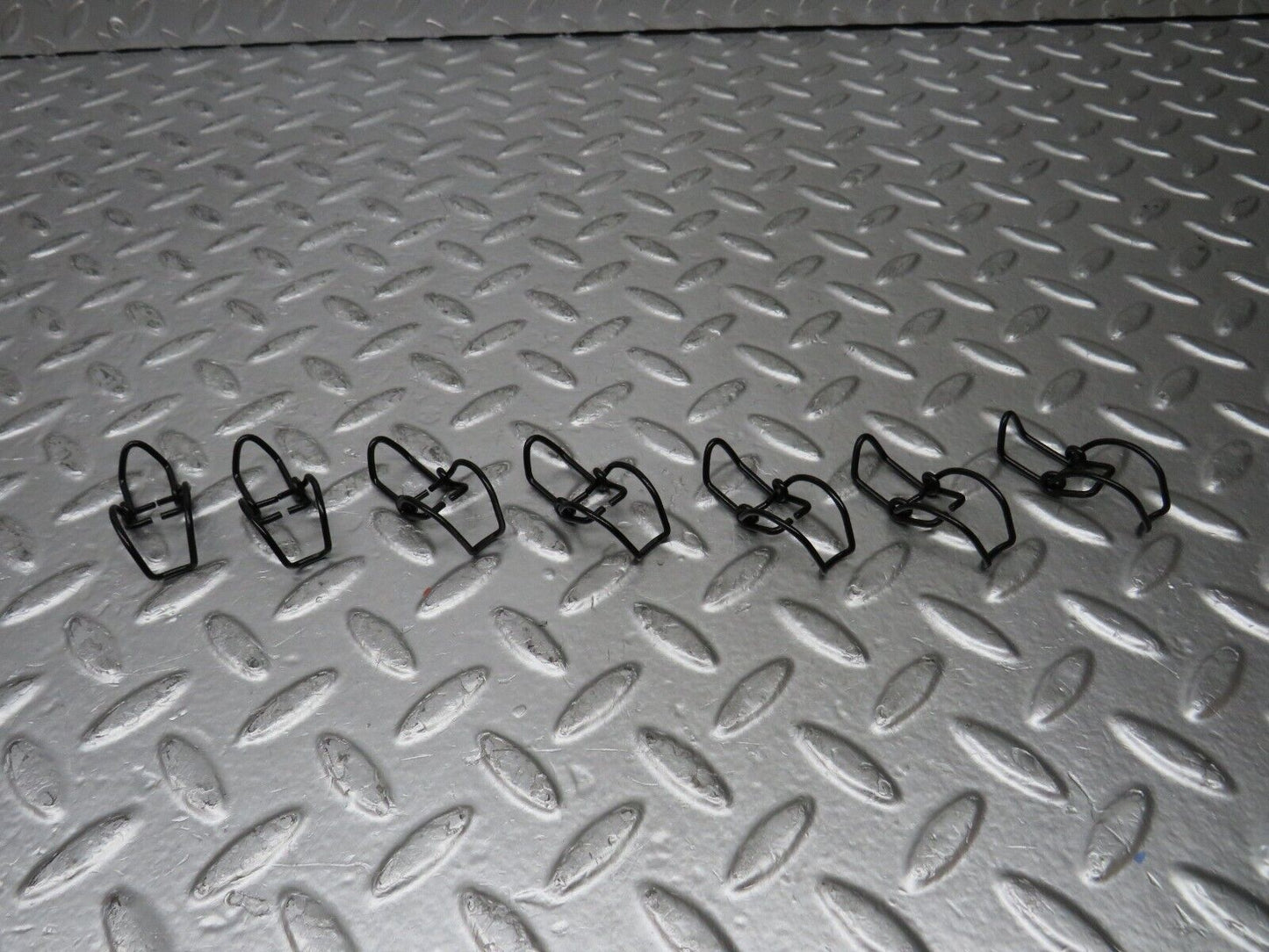 29713 Mercedes-Benz W123 230E Air Filter Box Housing Clip Set 7x