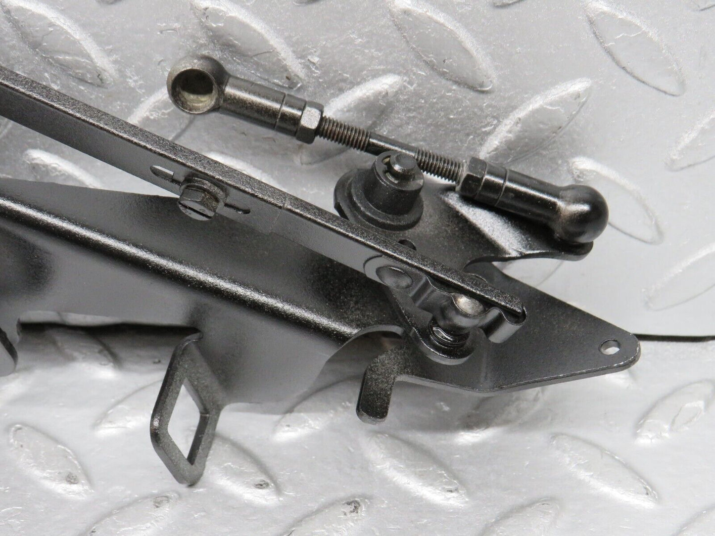 38639 Mercedes-Benz R129 280SL Coupe Throttle Linkage
