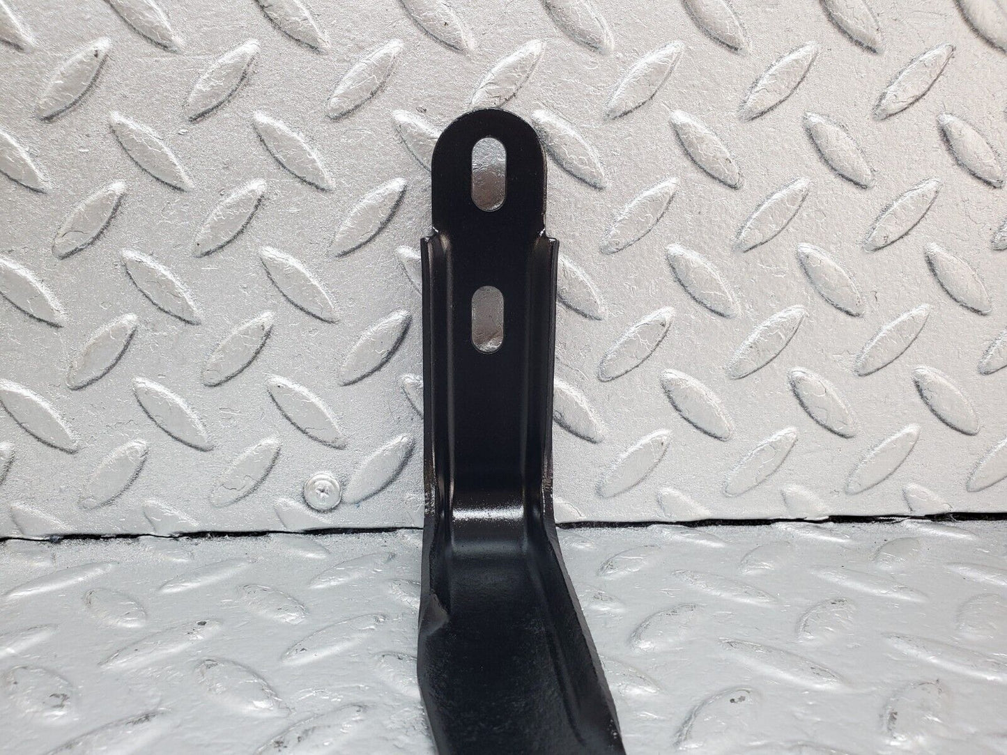 44884 Mercedes-Benz W124 220E Exhaust Bracket