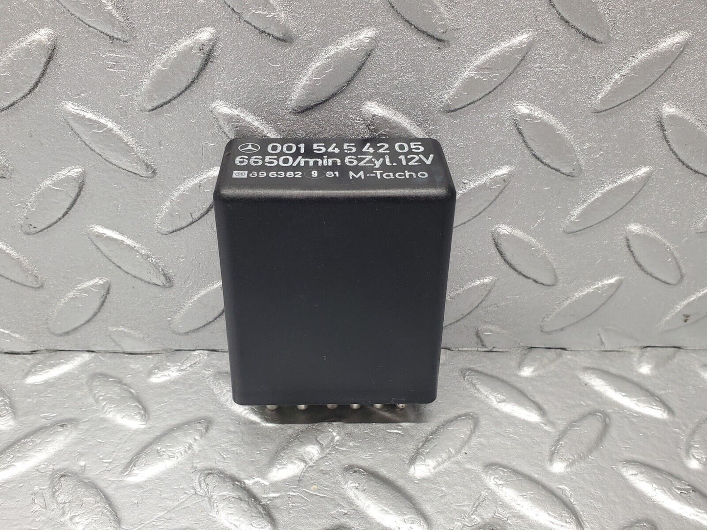 46485 Mercedes-Benz C123 280CE Coupe Fuel Pump Relay 0015454205