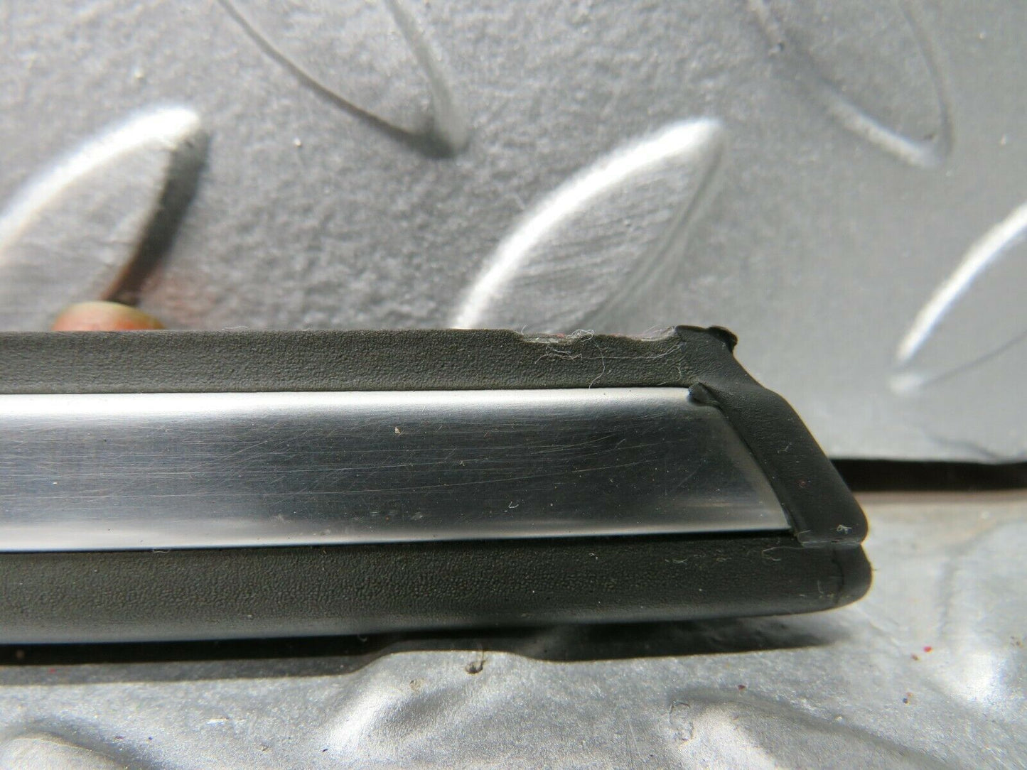 22023 Mercedes-Benz S123 280TE Front Left Fender Wing Centre Moulding Trim