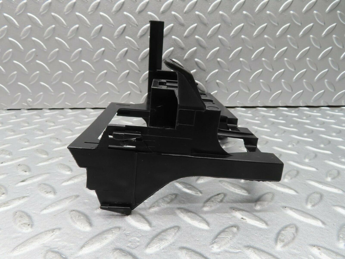16364 Mercedes-Benz W124 260E ECU And Relay Bracket 1245455240