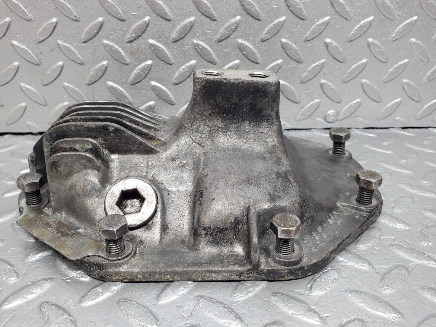 45523 Mercedes-Benz C126 380SEC Coupe Rear Differential Cover 1263510308