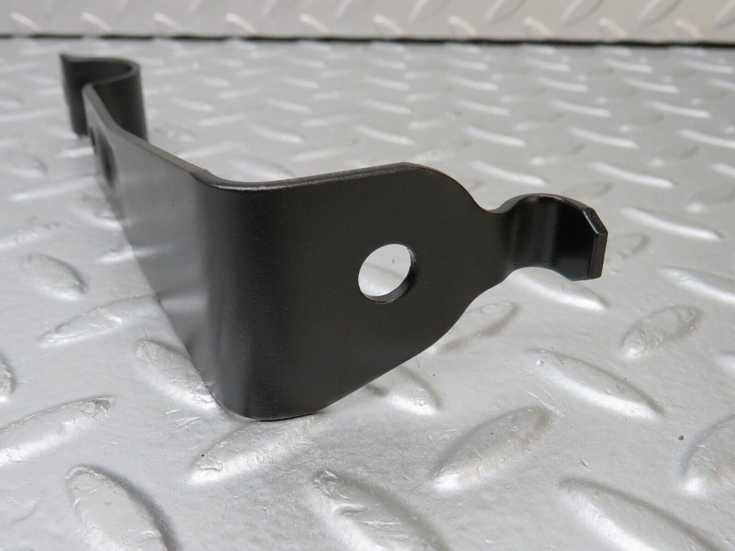 36782 Mercedes-Benz W201 190E 2.0L Front Axle Bracket