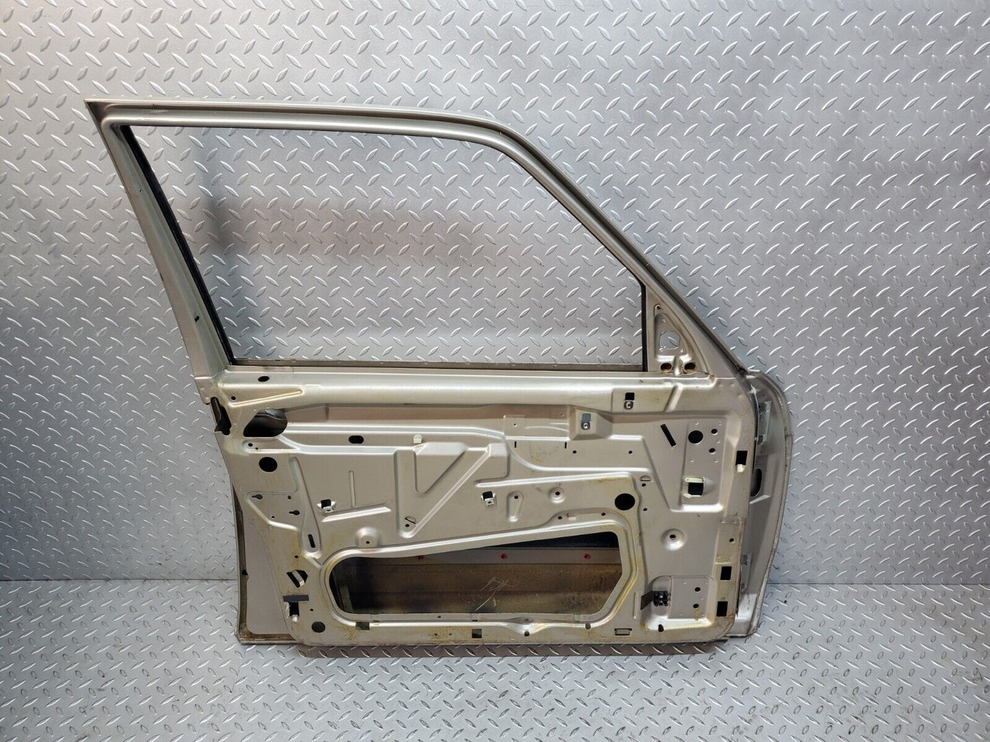 45992 Mercedes-Benz W126 420SE Front Left Door