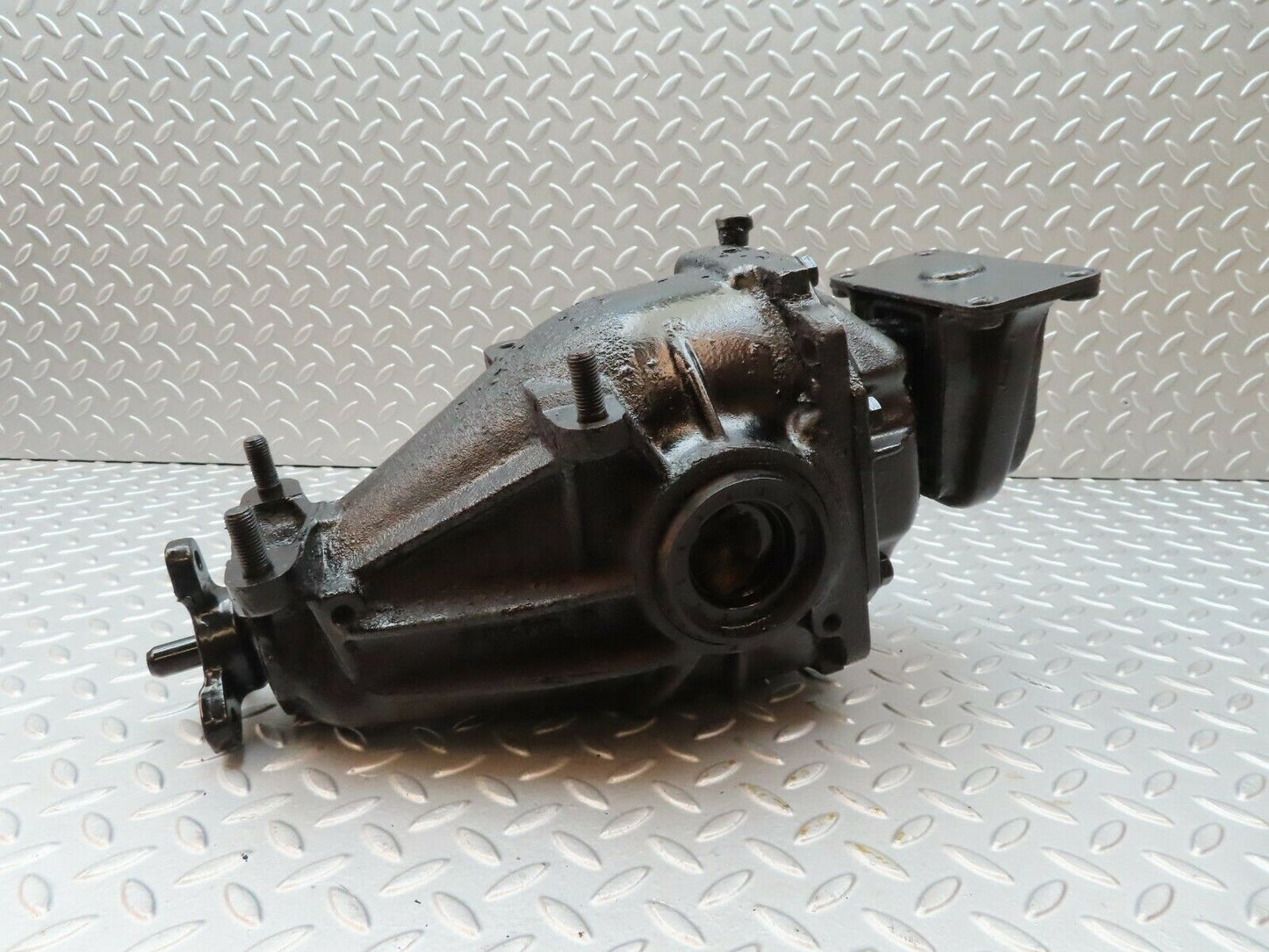 4102 Mercedes-Benz S123 200T Wagon Rear Differential Ratio 3.58 1233510101